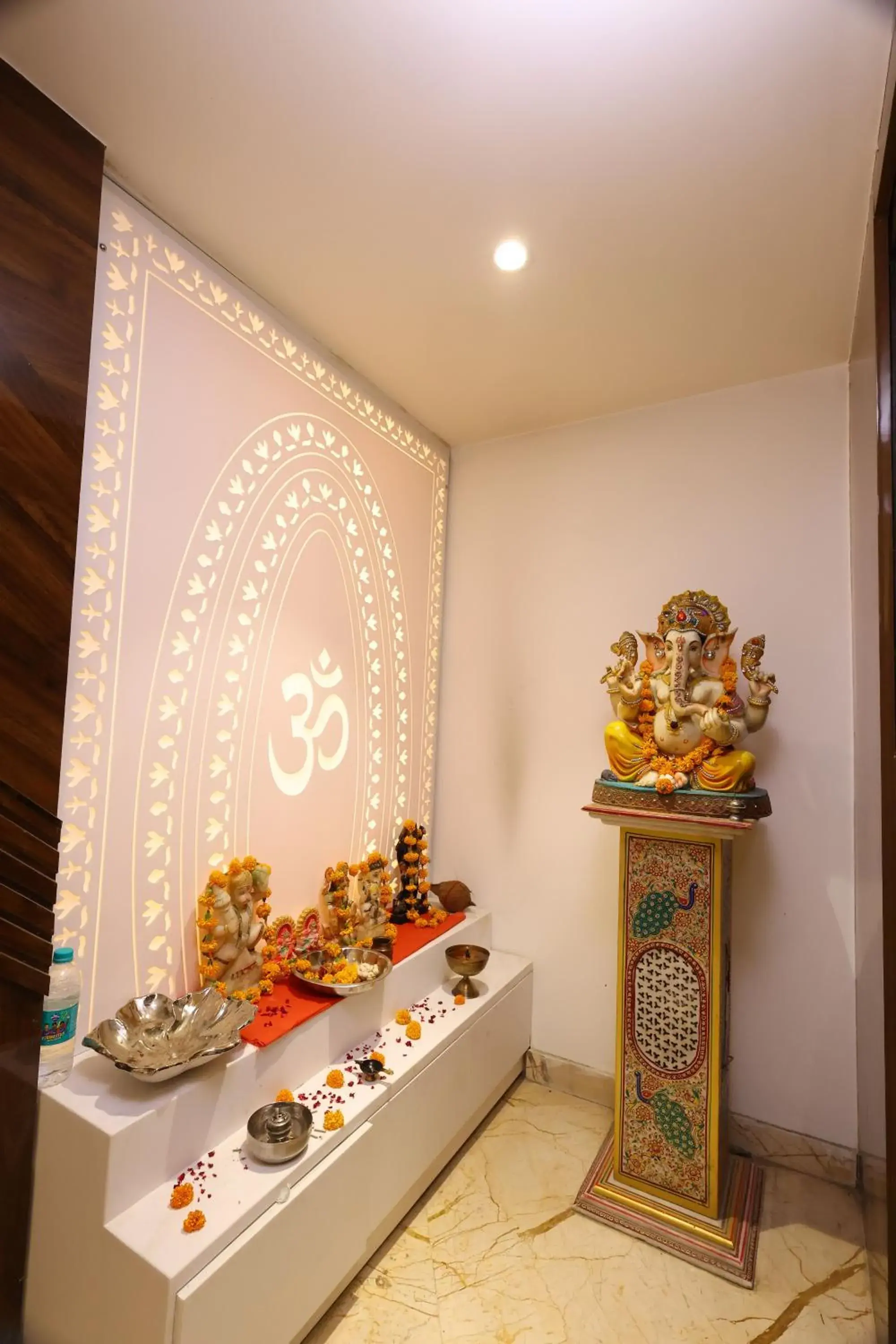 Lobby or reception in Airport Hotel Ramhan Palace Mahipalpur Lobby or reception in Airport Hotel Ramhan Palace Mahipalpur