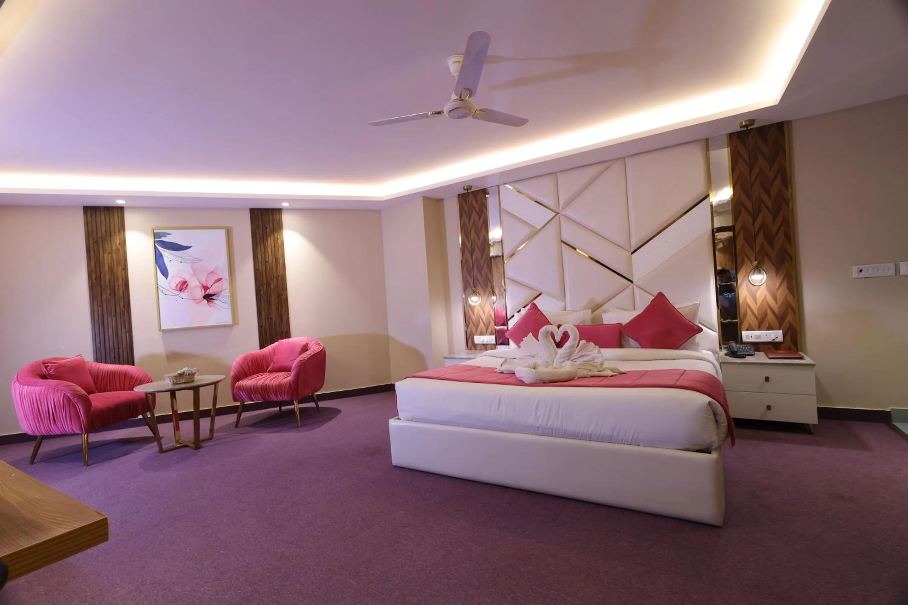 Bed in Airport Hotel Ramhan Palace Mahipalpur