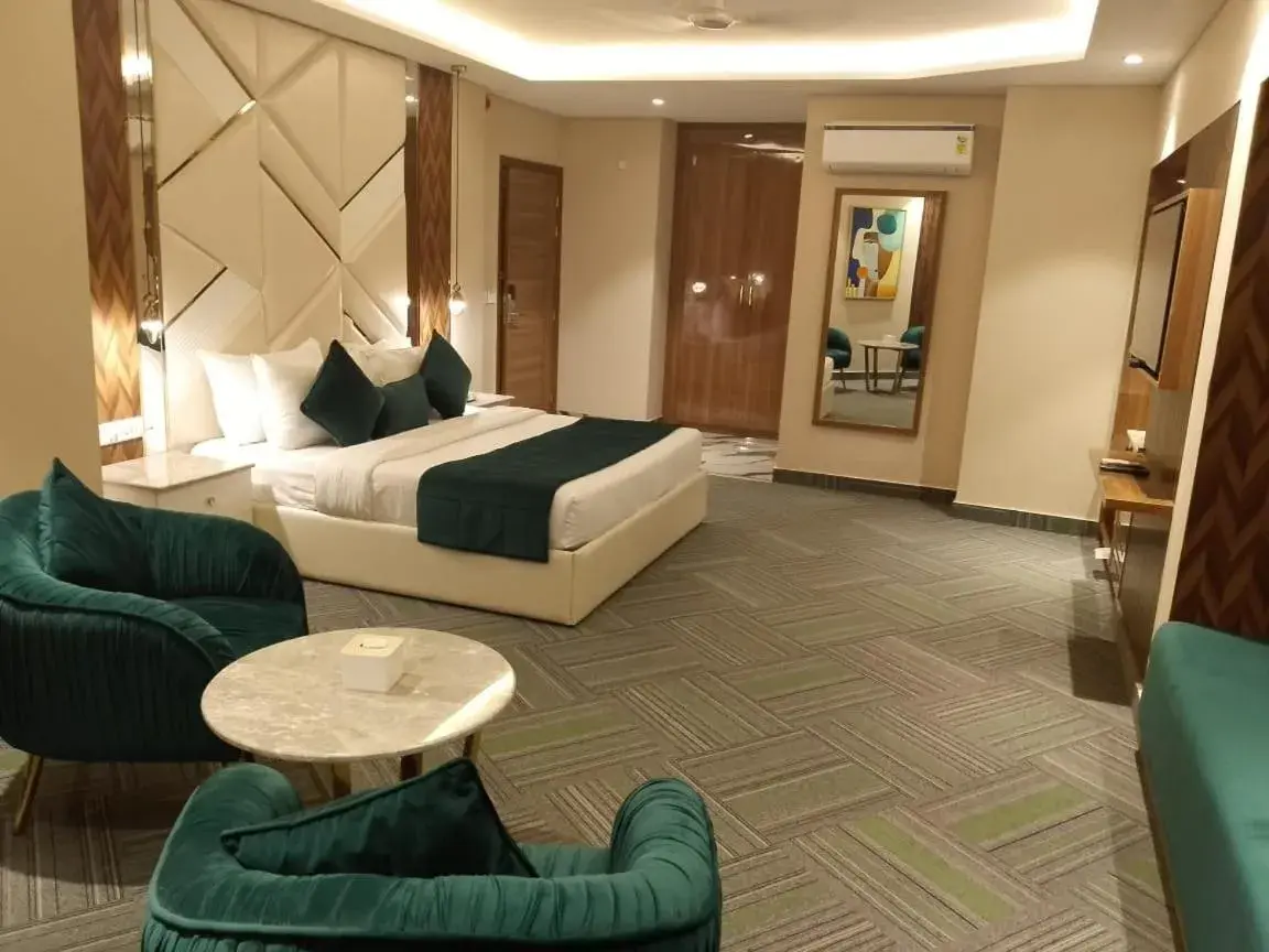 Bed in Airport Hotel Ramhan Palace Mahipalpur Bed in Airport Hotel Ramhan Palace Mahipalpur