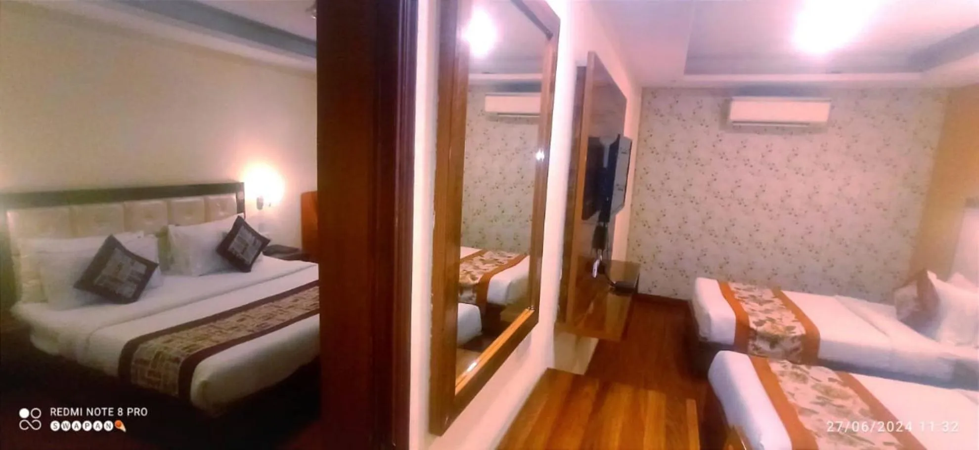 Photo of the whole room, Bed in Airport Hotel Ramhan Palace Mahipalpur