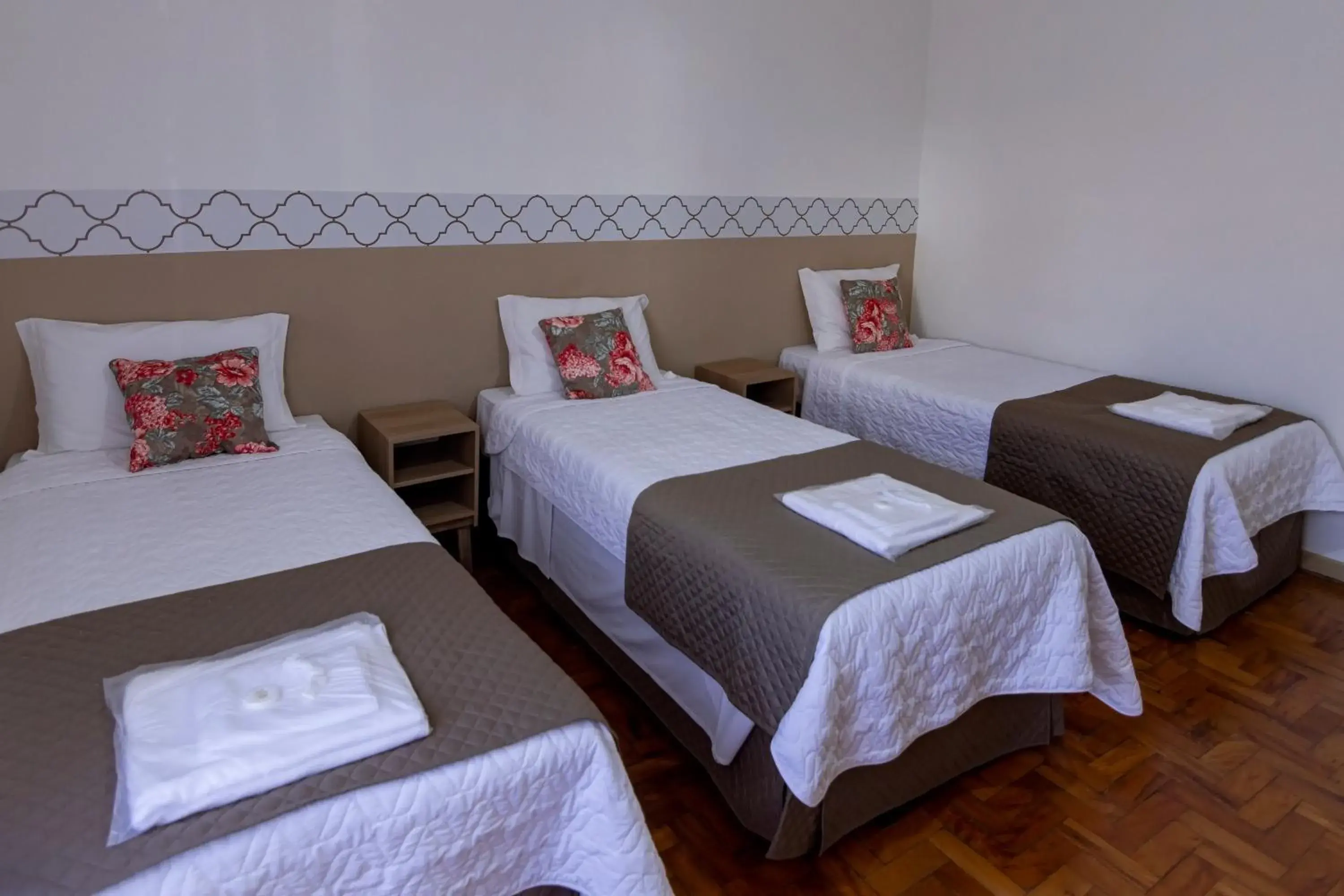 Basic Triple Room in HOTEL CANTO DO CHAFARIZ Basic Triple Room in HOTEL CANTO DO CHAFARIZ