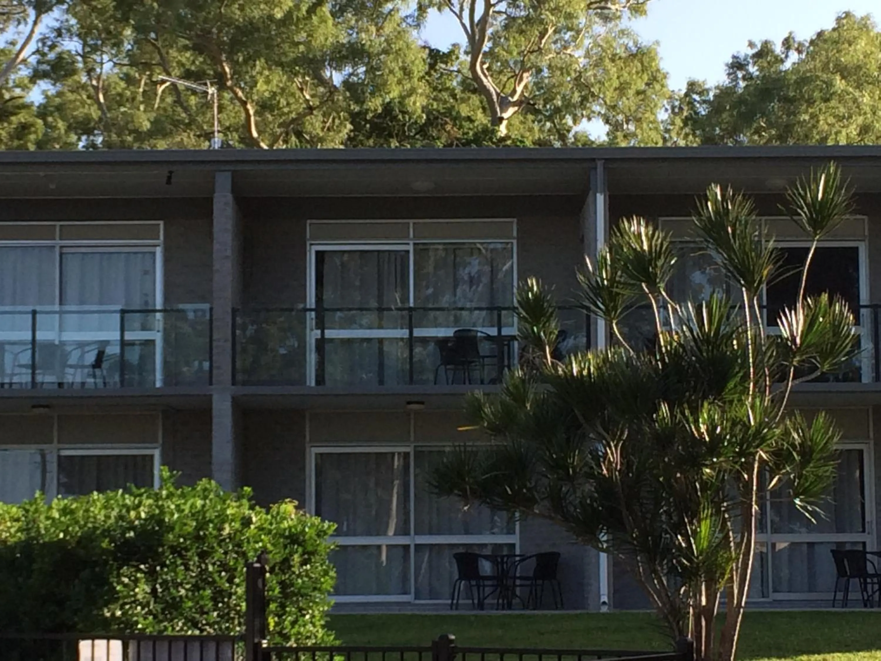 Facade/entrance in Arcadia Village Motel