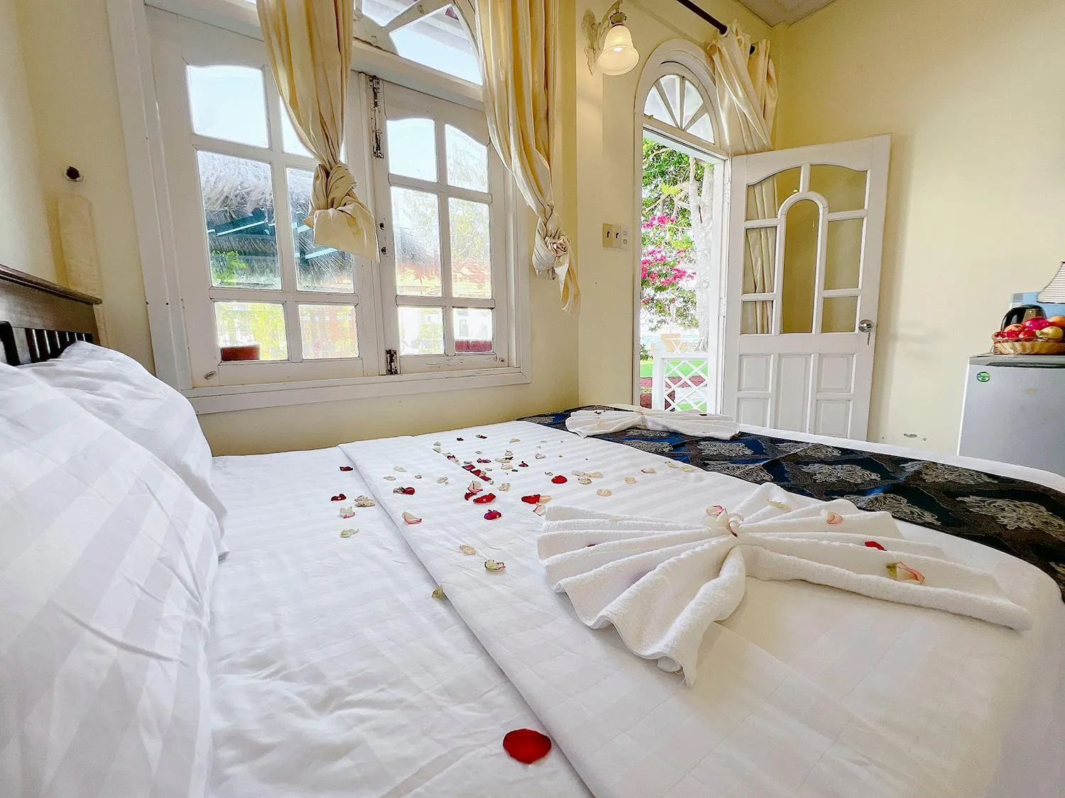 Family Room with Lake View in Sand Beach Resort