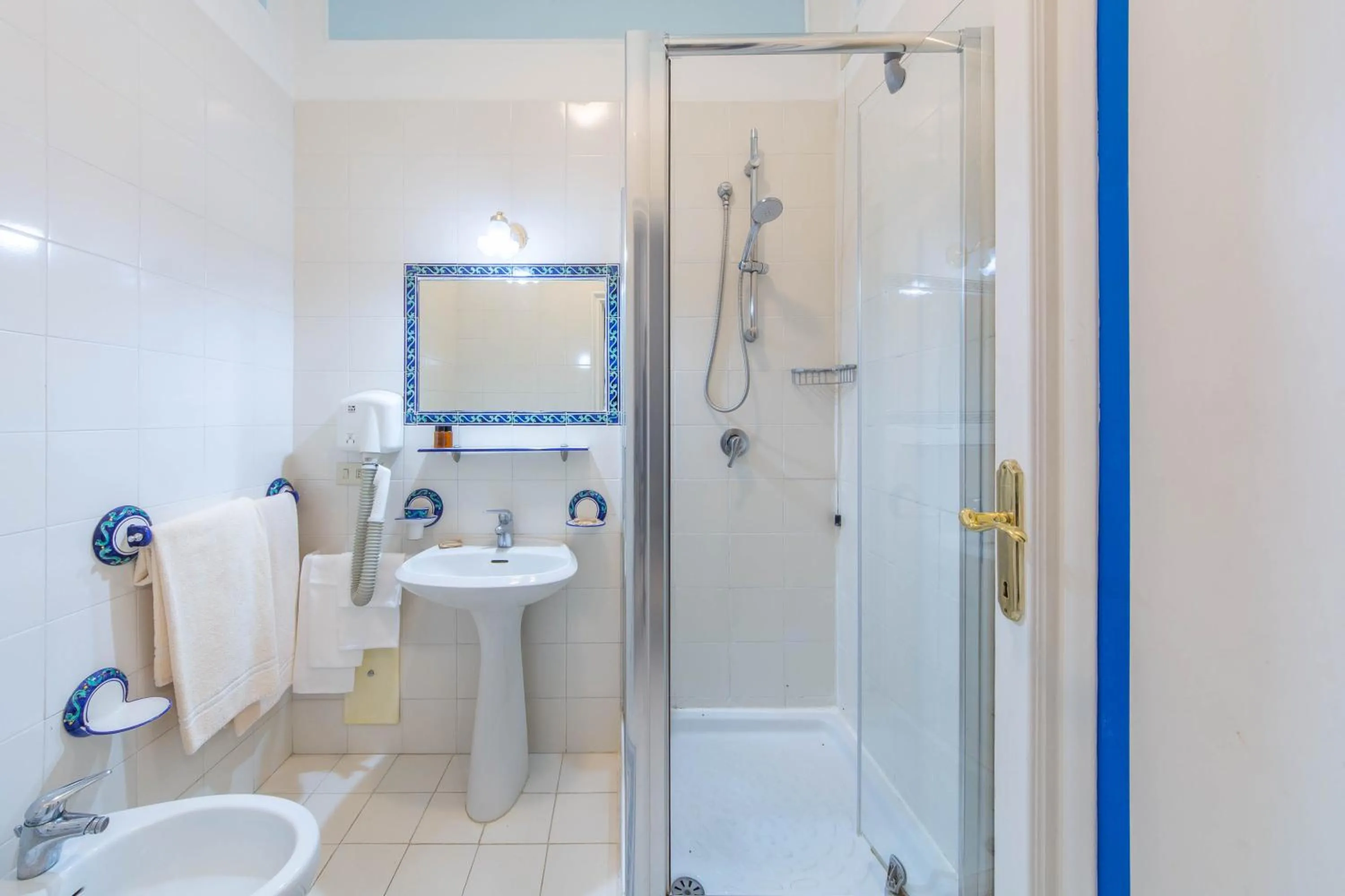 Shower in Hotel Villa San Michele
