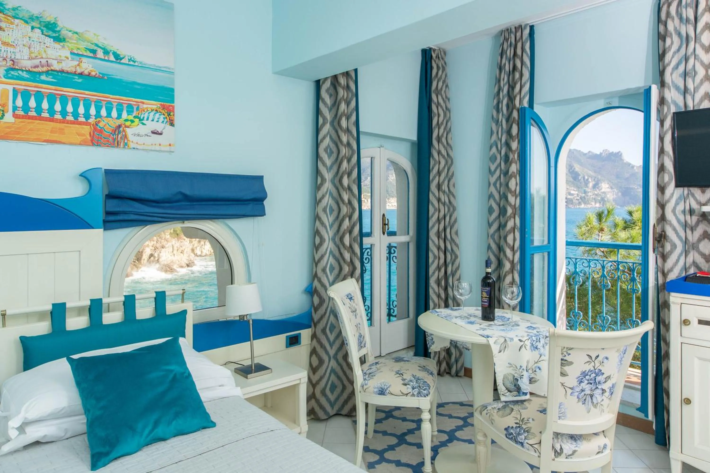 Photo of the whole room, Bed in Hotel Villa San Michele