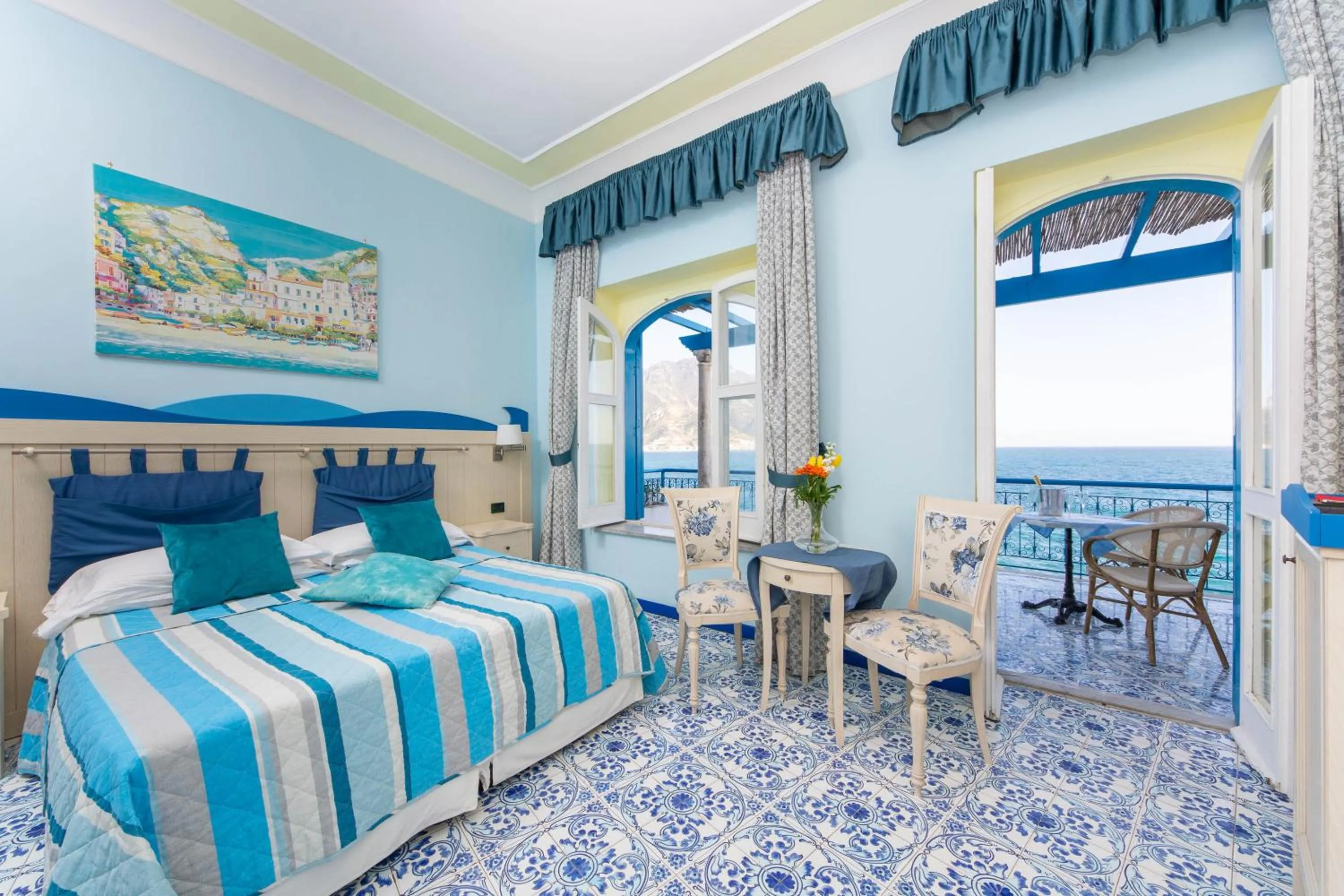 Photo of the whole room, Bed in Hotel Villa San Michele