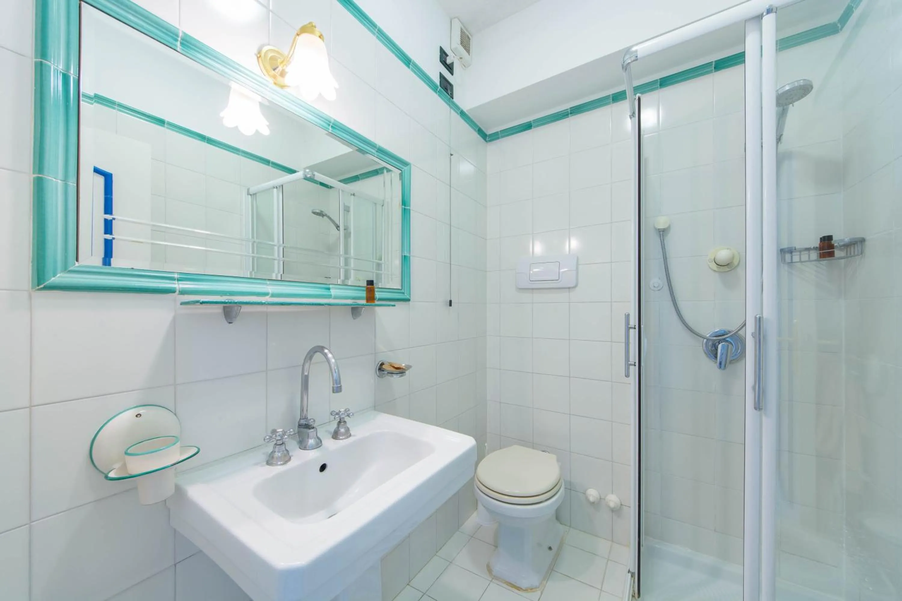Shower in Hotel Villa San Michele