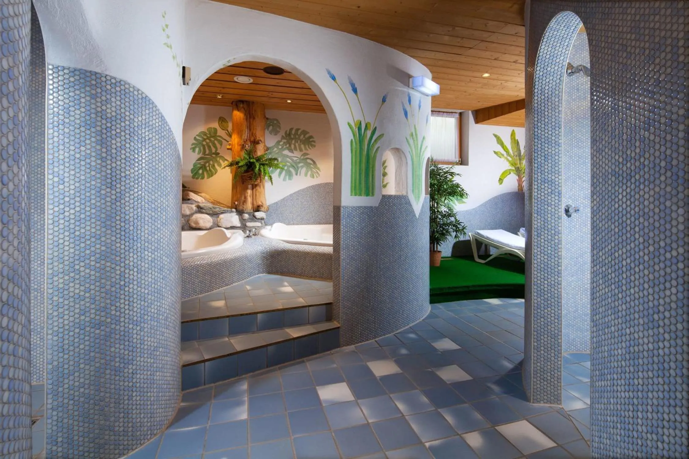 Hot Tub in Hotel-Gasthof Nutzkaser