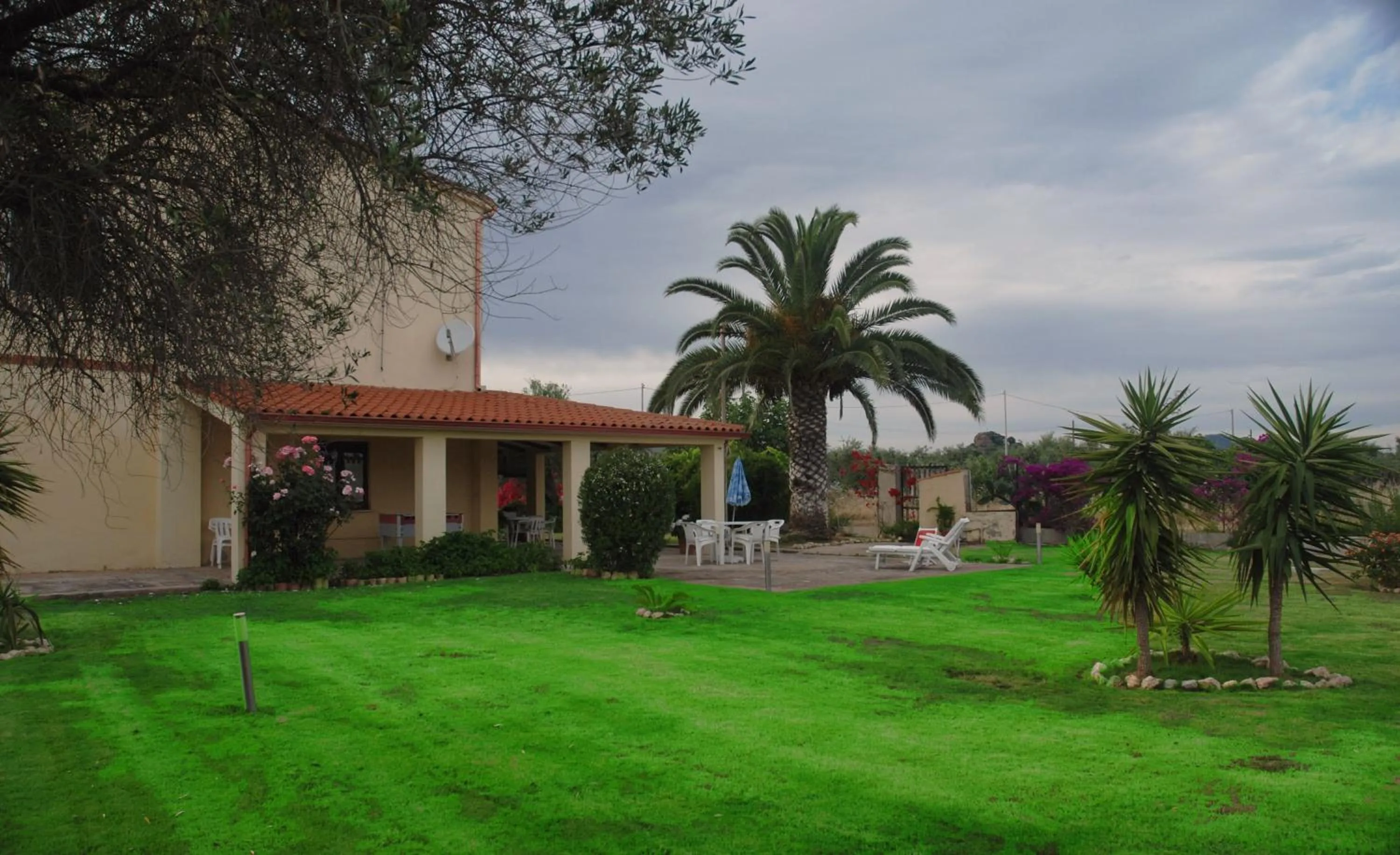 Facade/entrance in Sorecanu