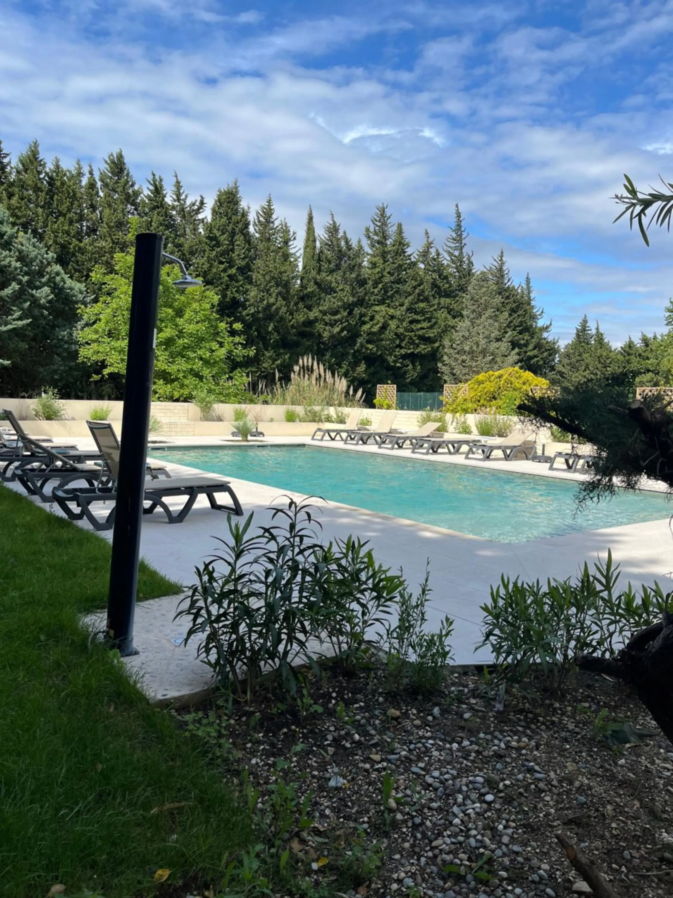Pool view in Moulin de la Roque