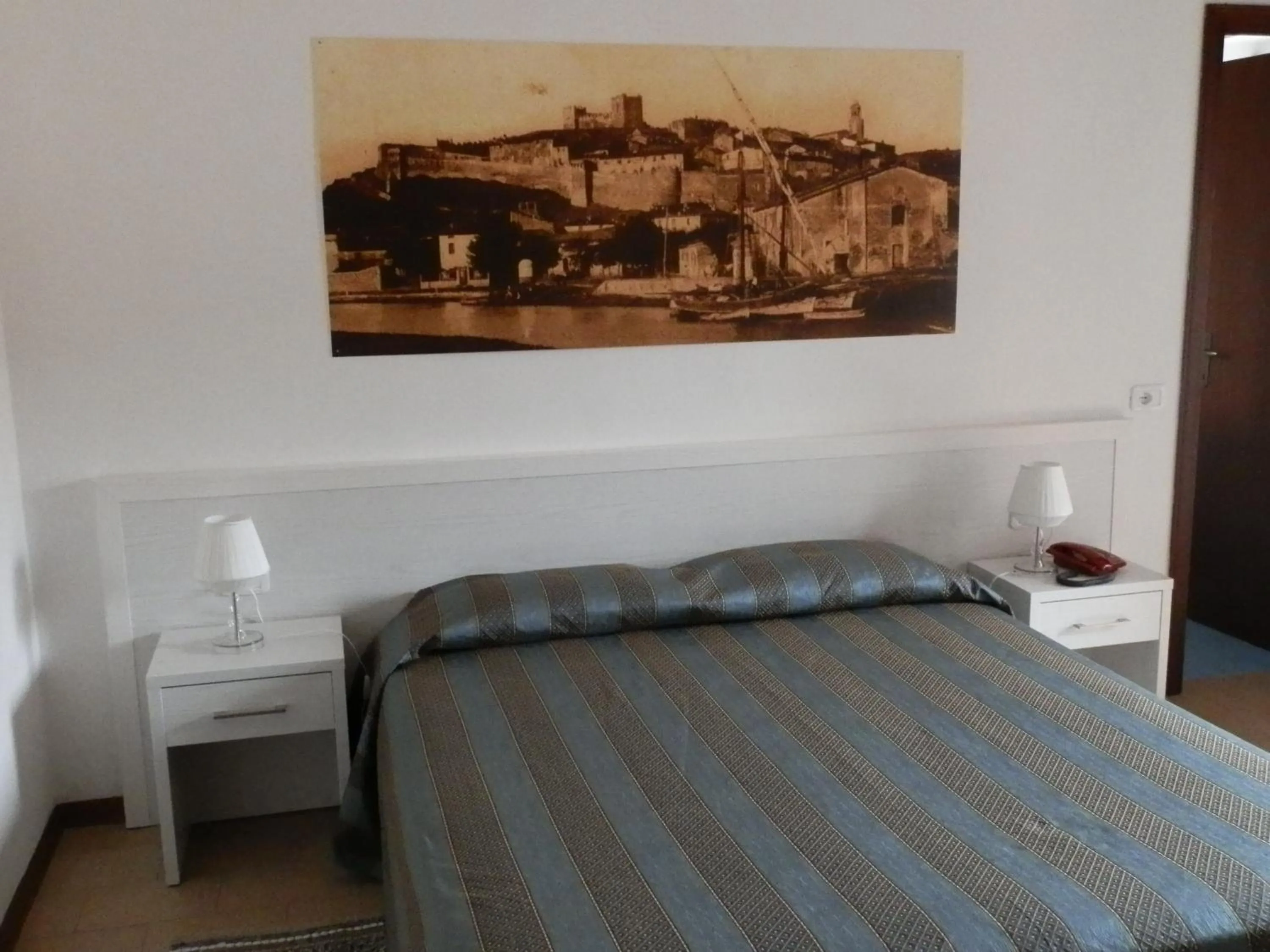 Bedroom, Bed in Hotel Lucerna