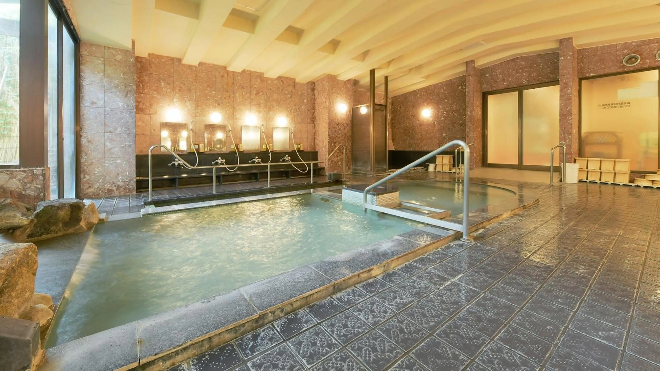 Public Bath in Hotel Koryu