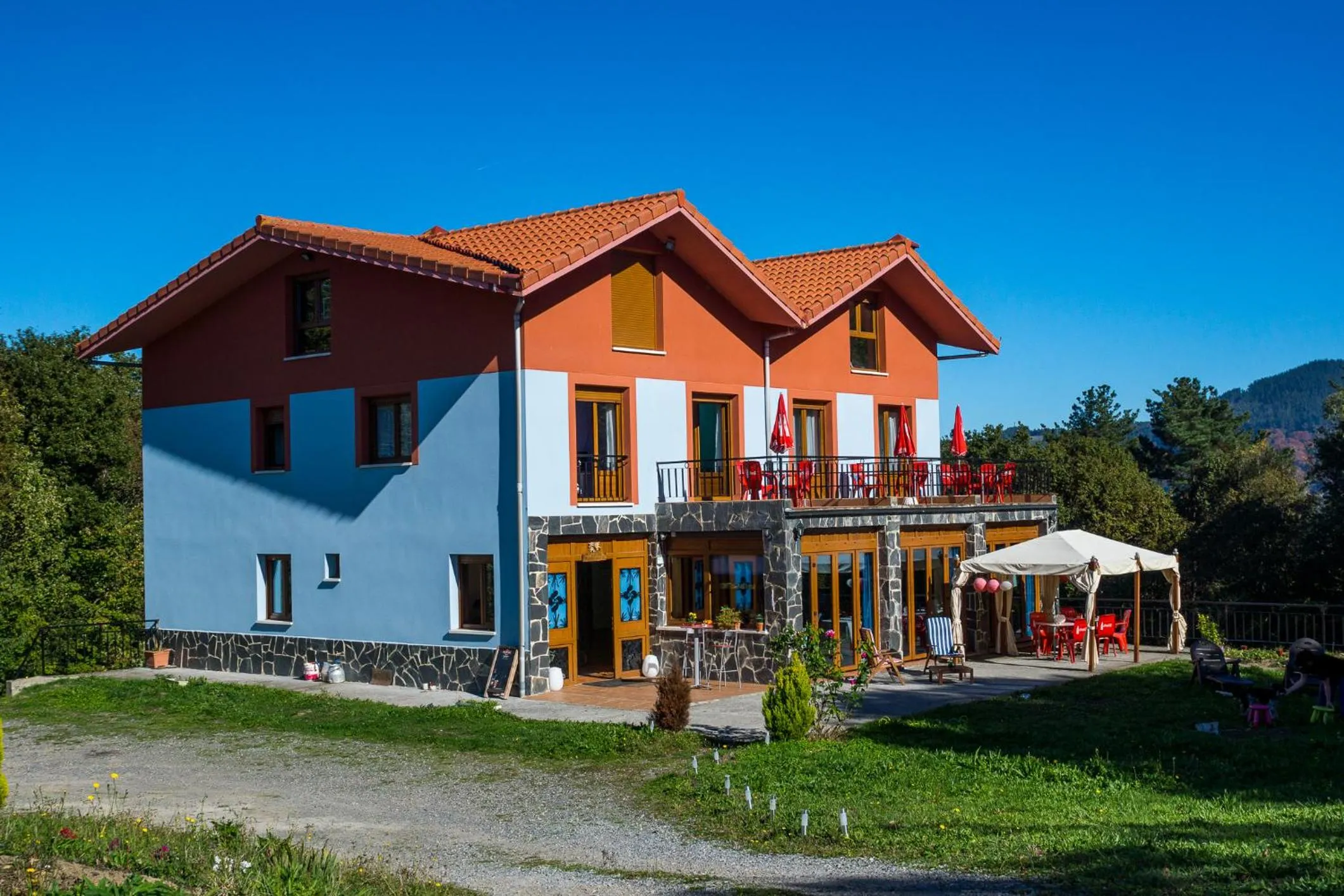 Property building in Mendi Alai