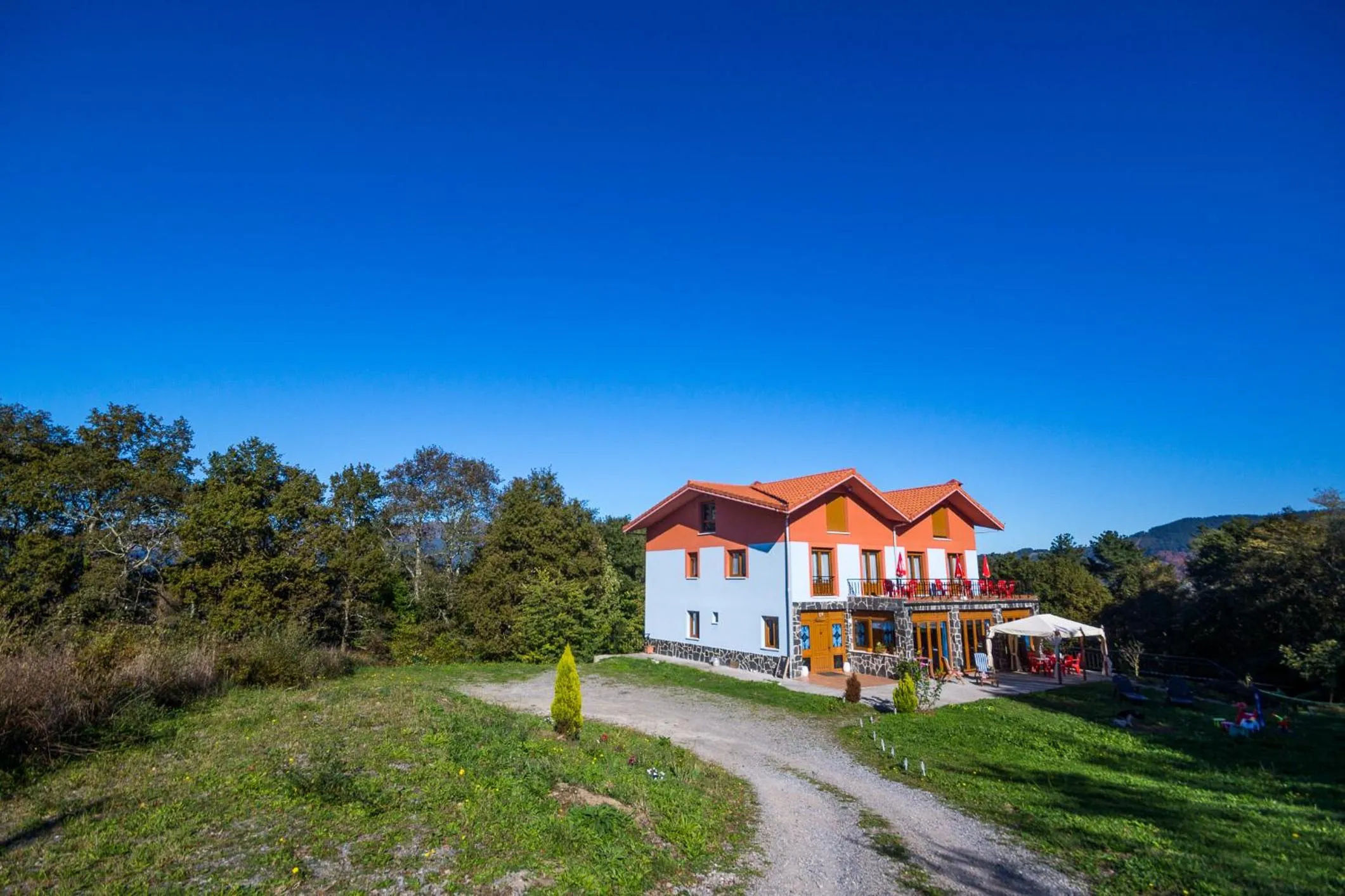 Property building in Mendi Alai