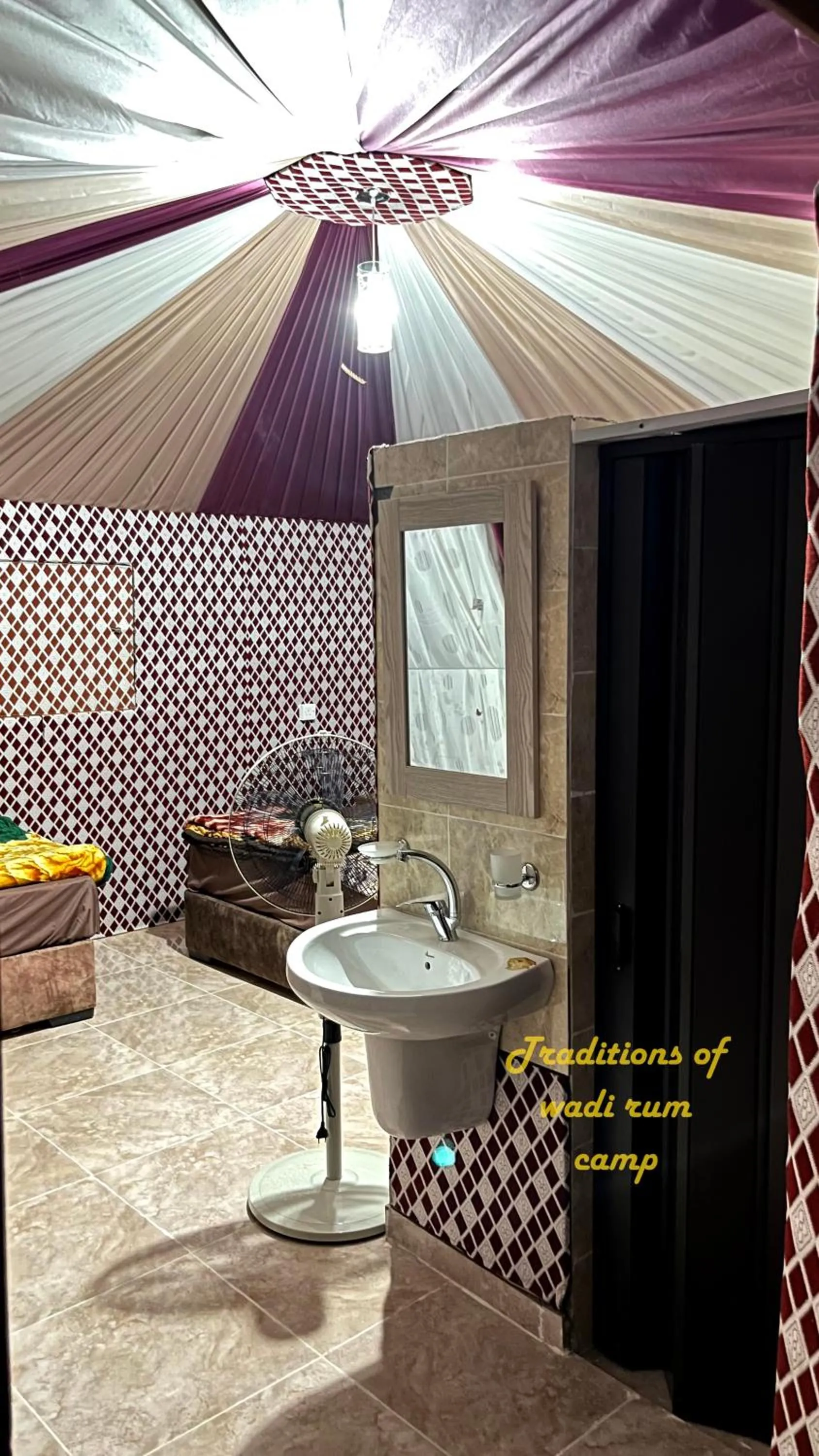 Traditions of Wadi Rum camp & jeep tour