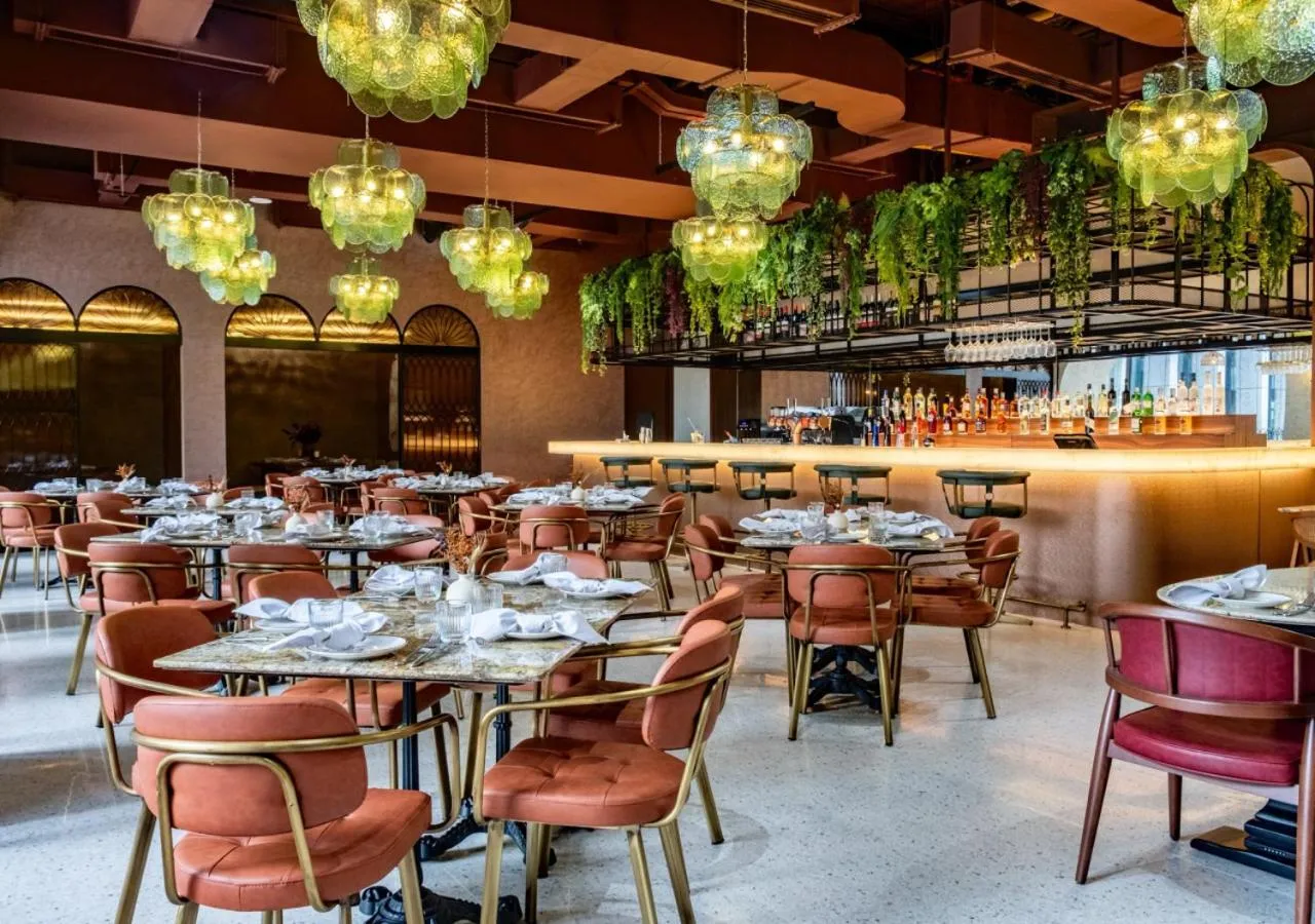 Restaurant/places to eat in Anantara Downtown Dubai