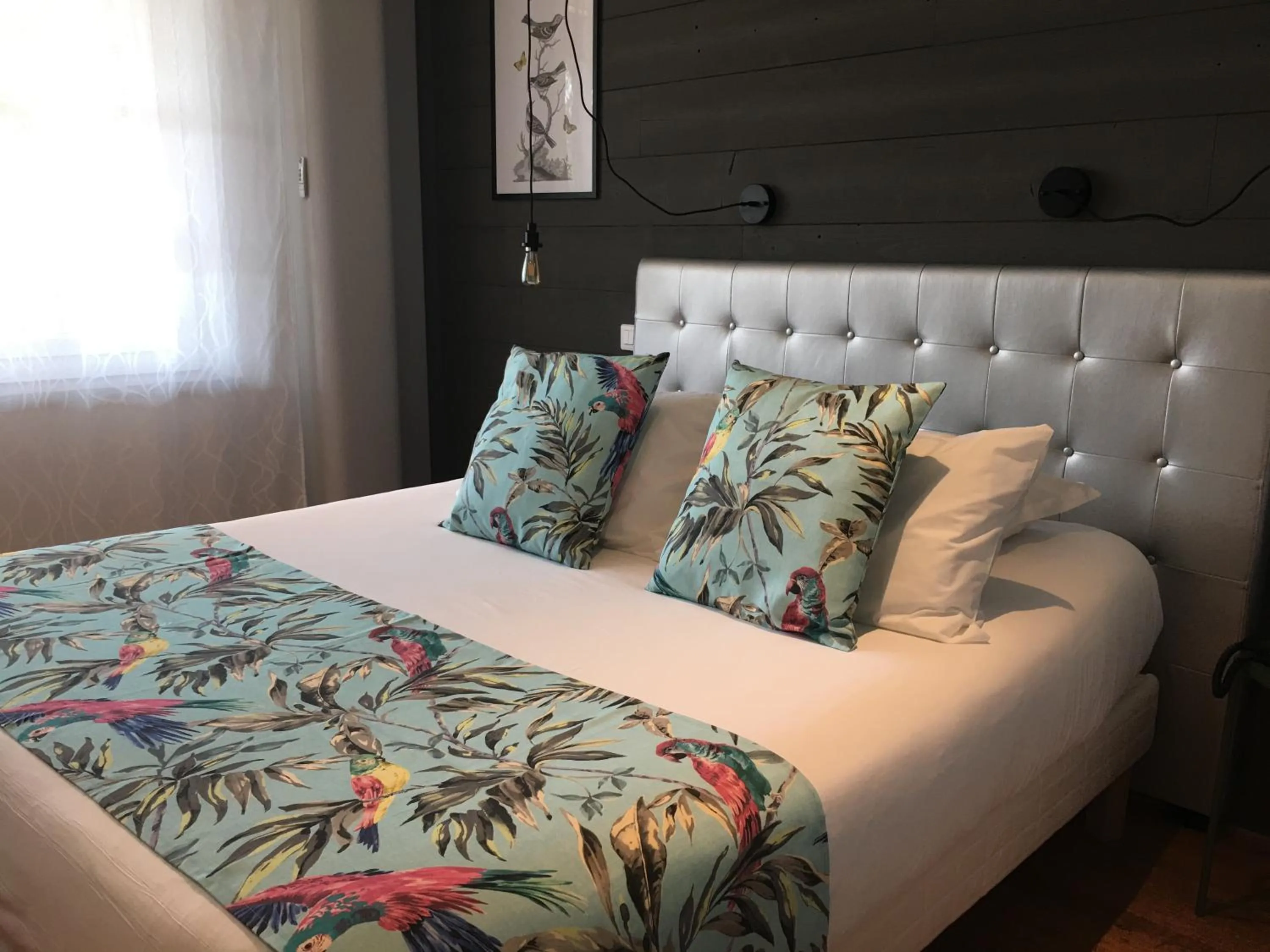 Bedroom, Bed in La Bonbonniere - Sure Hotel Collection by Best Western