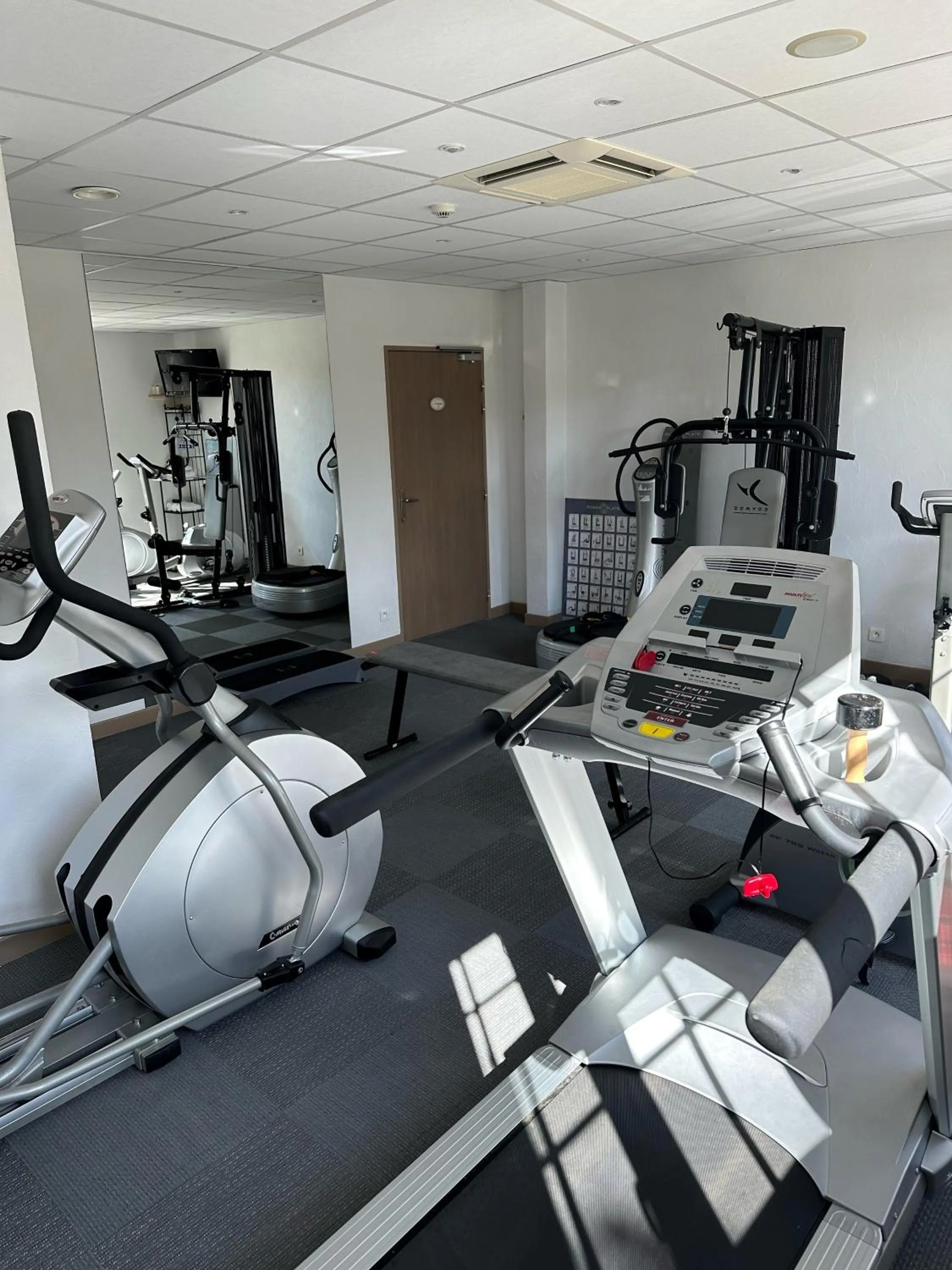 Fitness centre/facilities in La Bonbonniere - Sure Hotel Collection by Best Western