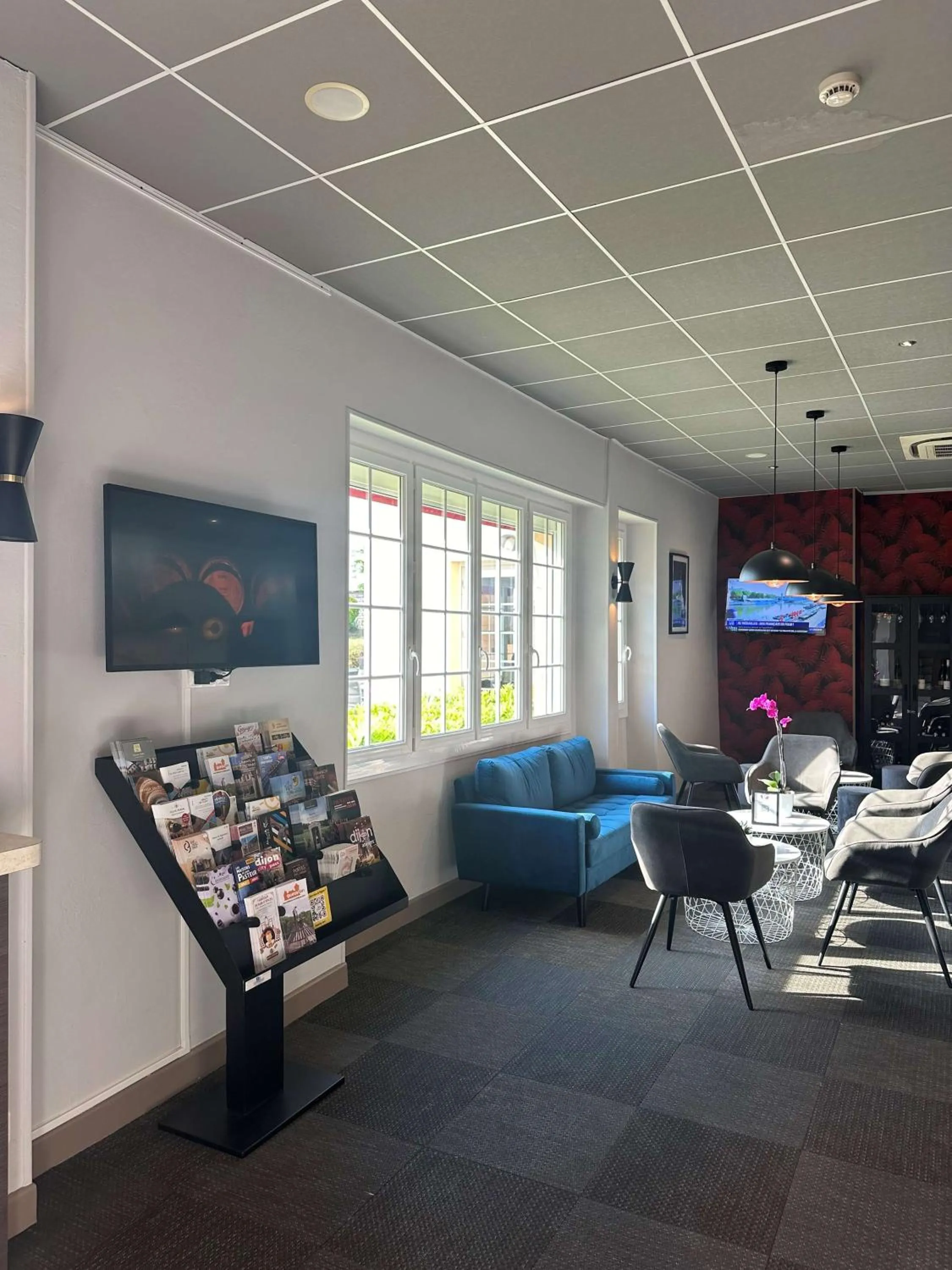 Lobby or reception in La Bonbonniere - Sure Hotel Collection by Best Western