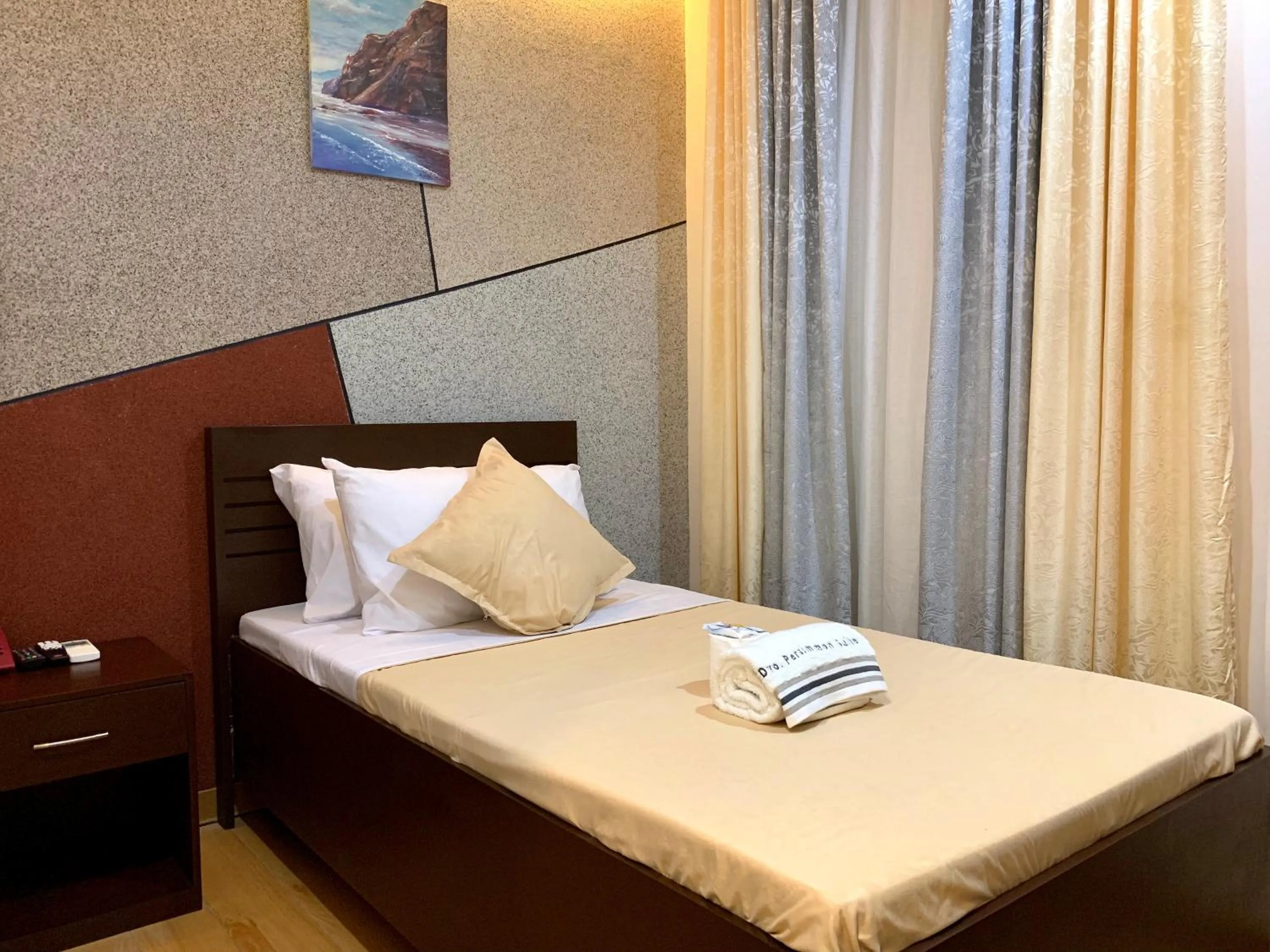 Bed in Davao Persimmon Suites
