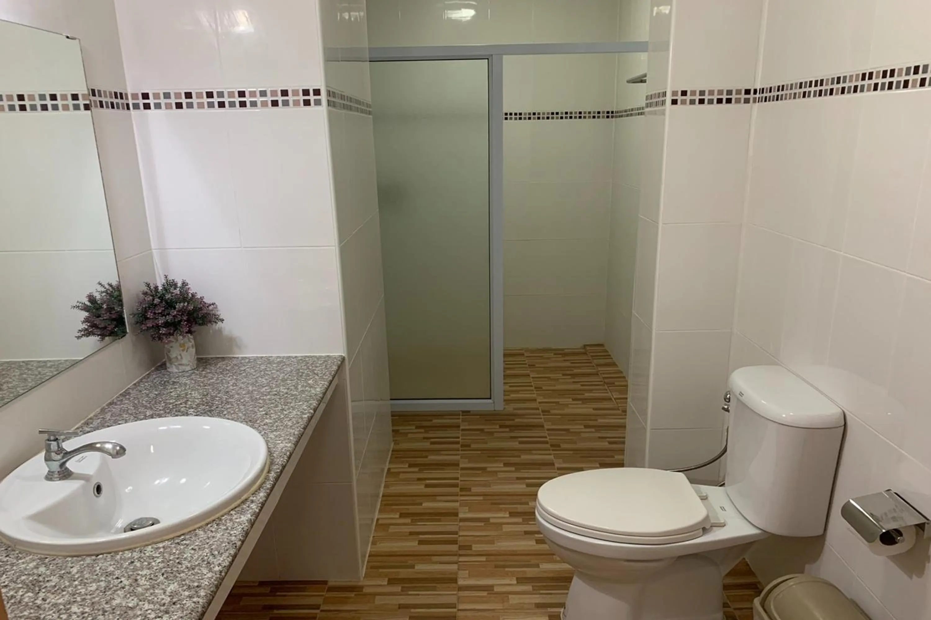 Bathroom in Pin Hotel