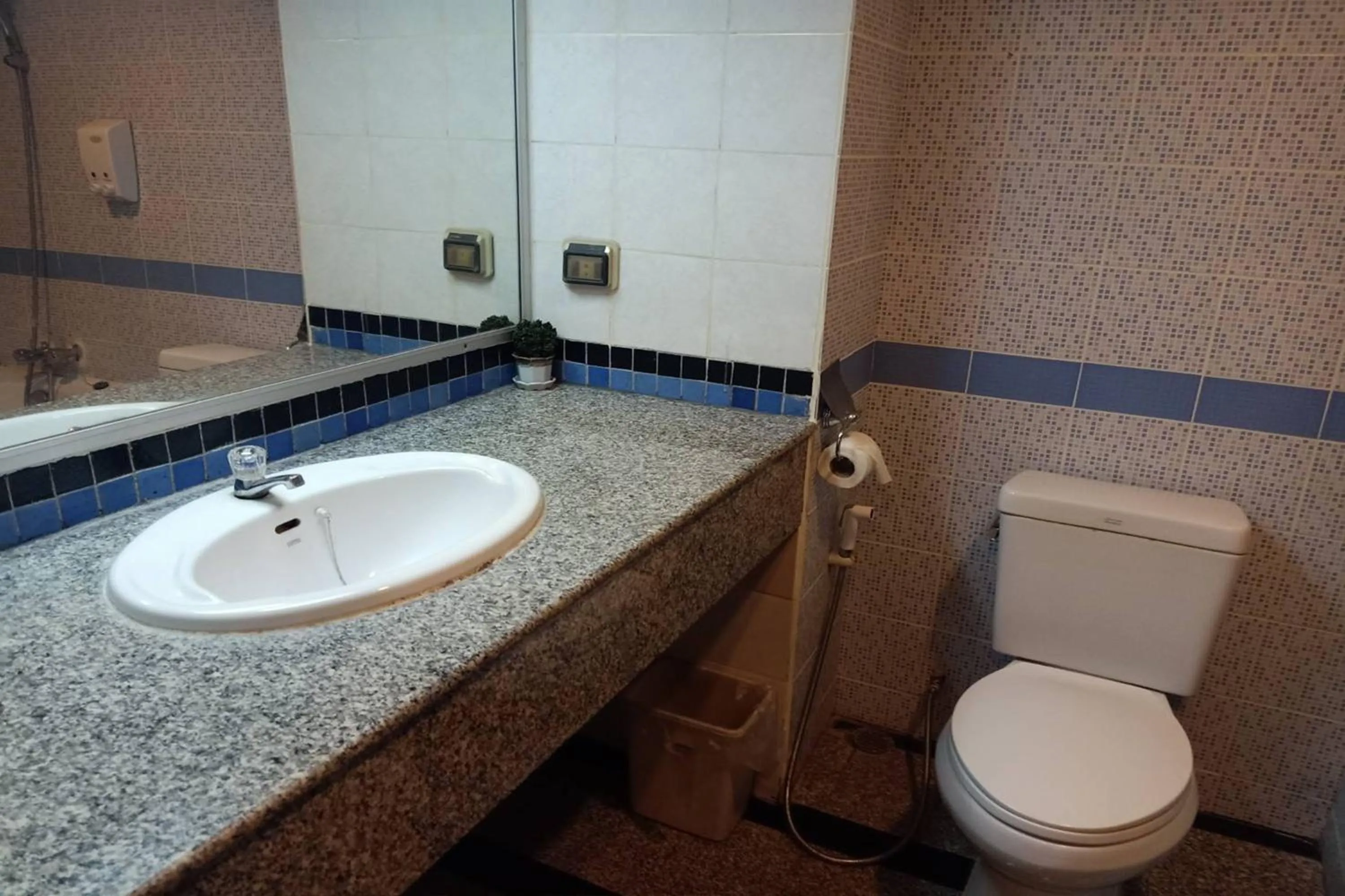 Bathroom in Pin Hotel