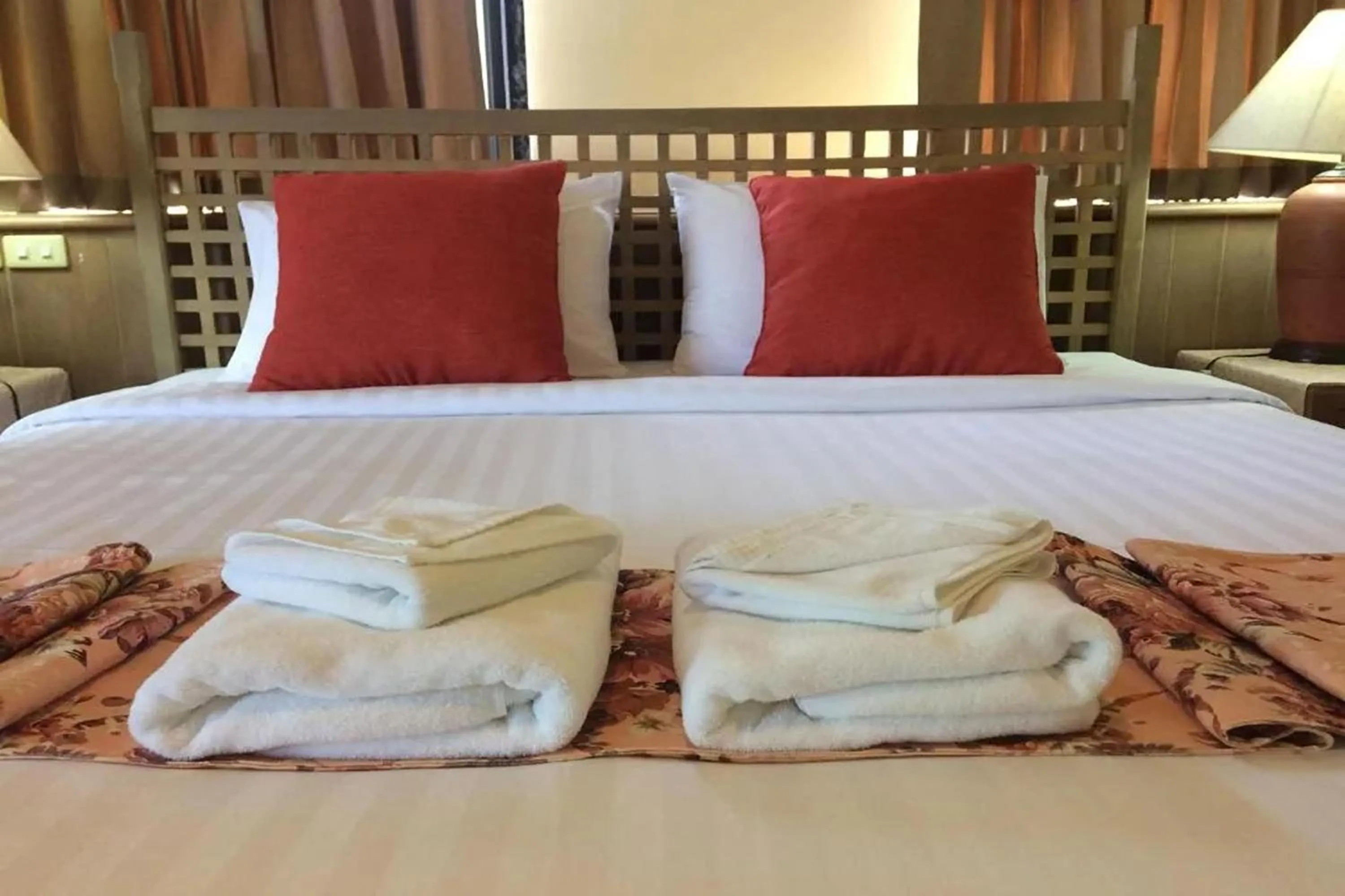 Bed in Pin Hotel