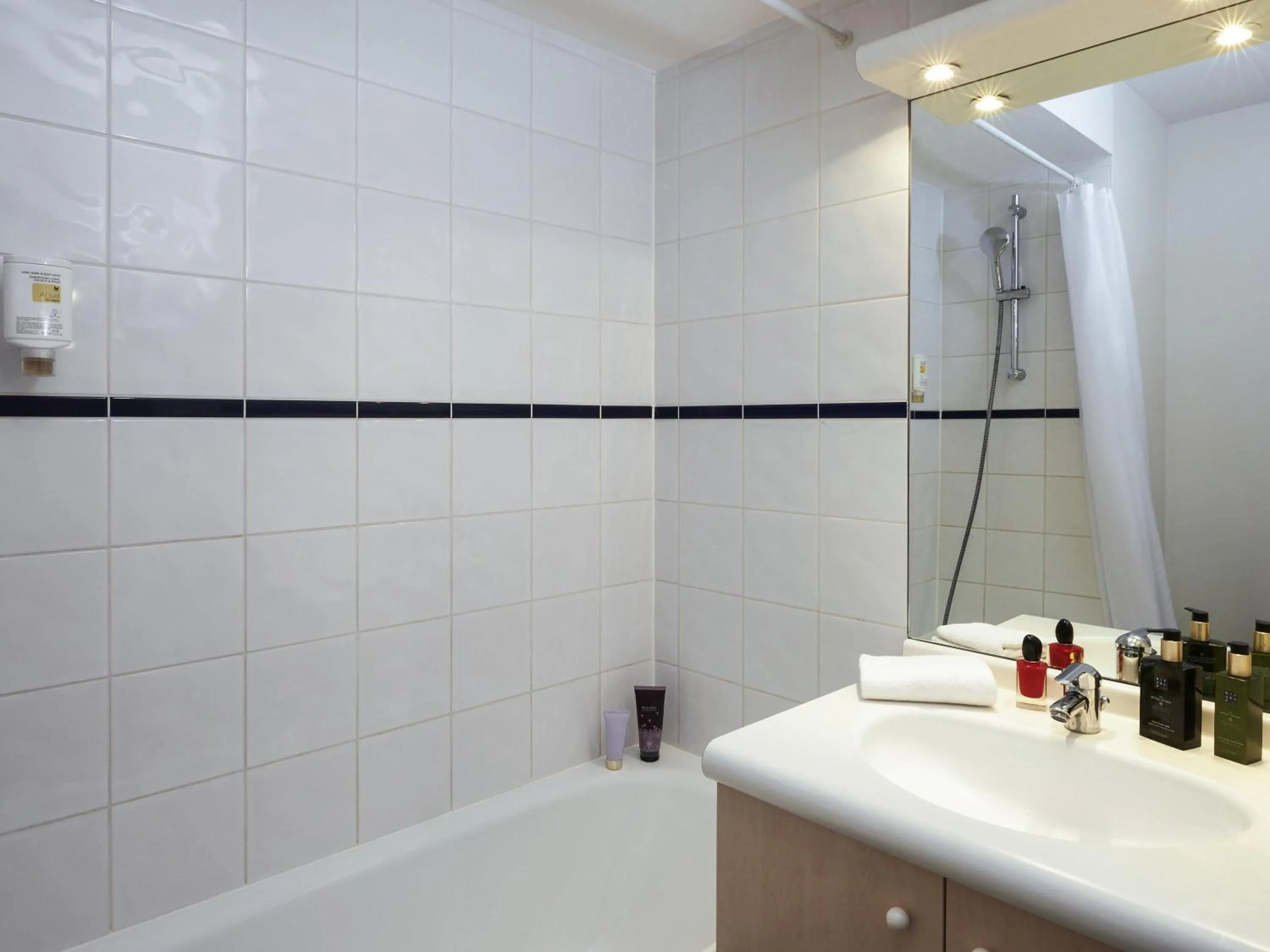 Bedroom in Aparthotel Adagio Access Strasbourg Illkirch