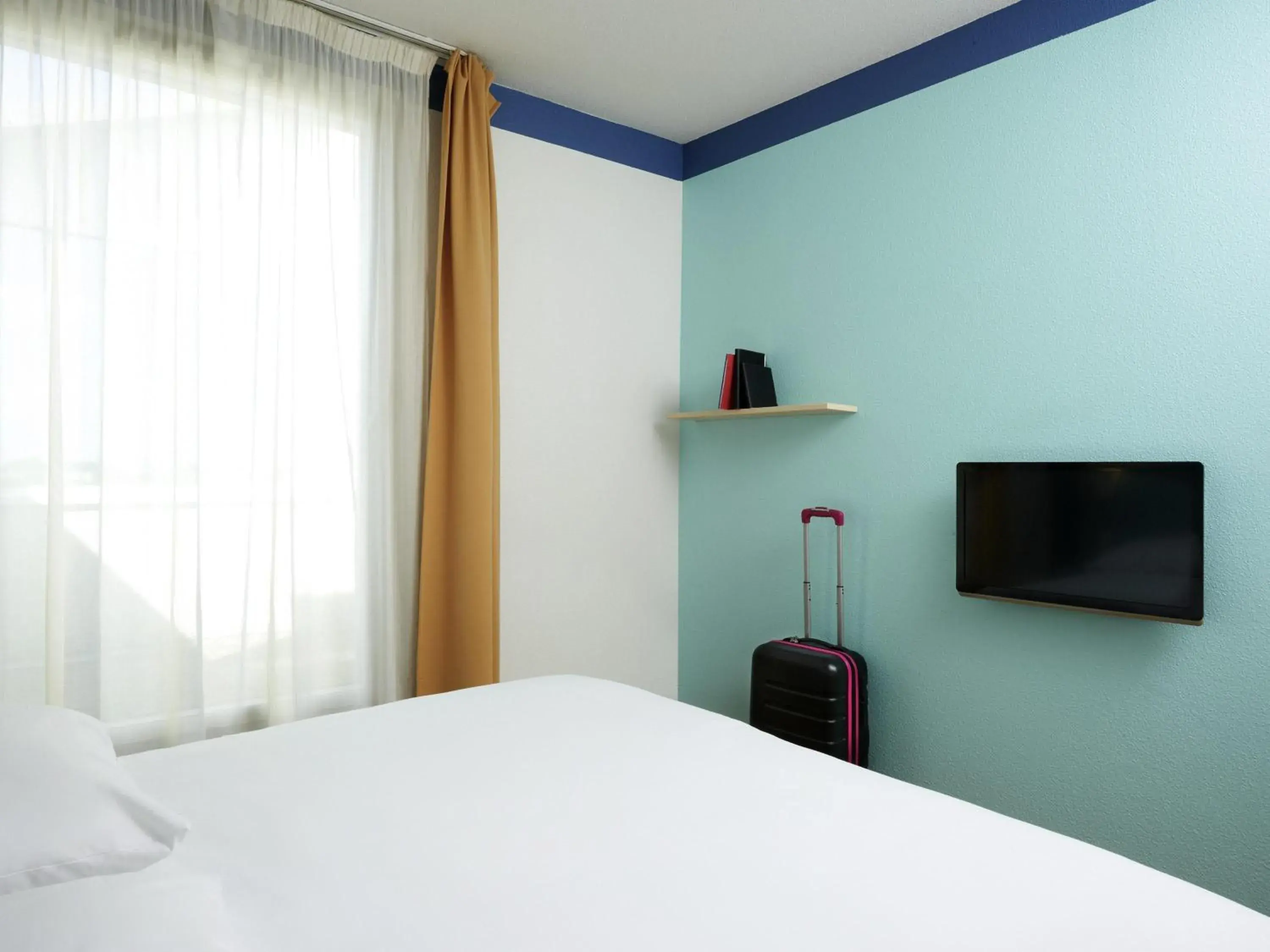 Bedroom, Bed in Aparthotel Adagio Access Strasbourg Illkirch Bedroom, Bed in Aparthotel Adagio Access Strasbourg Illkirch