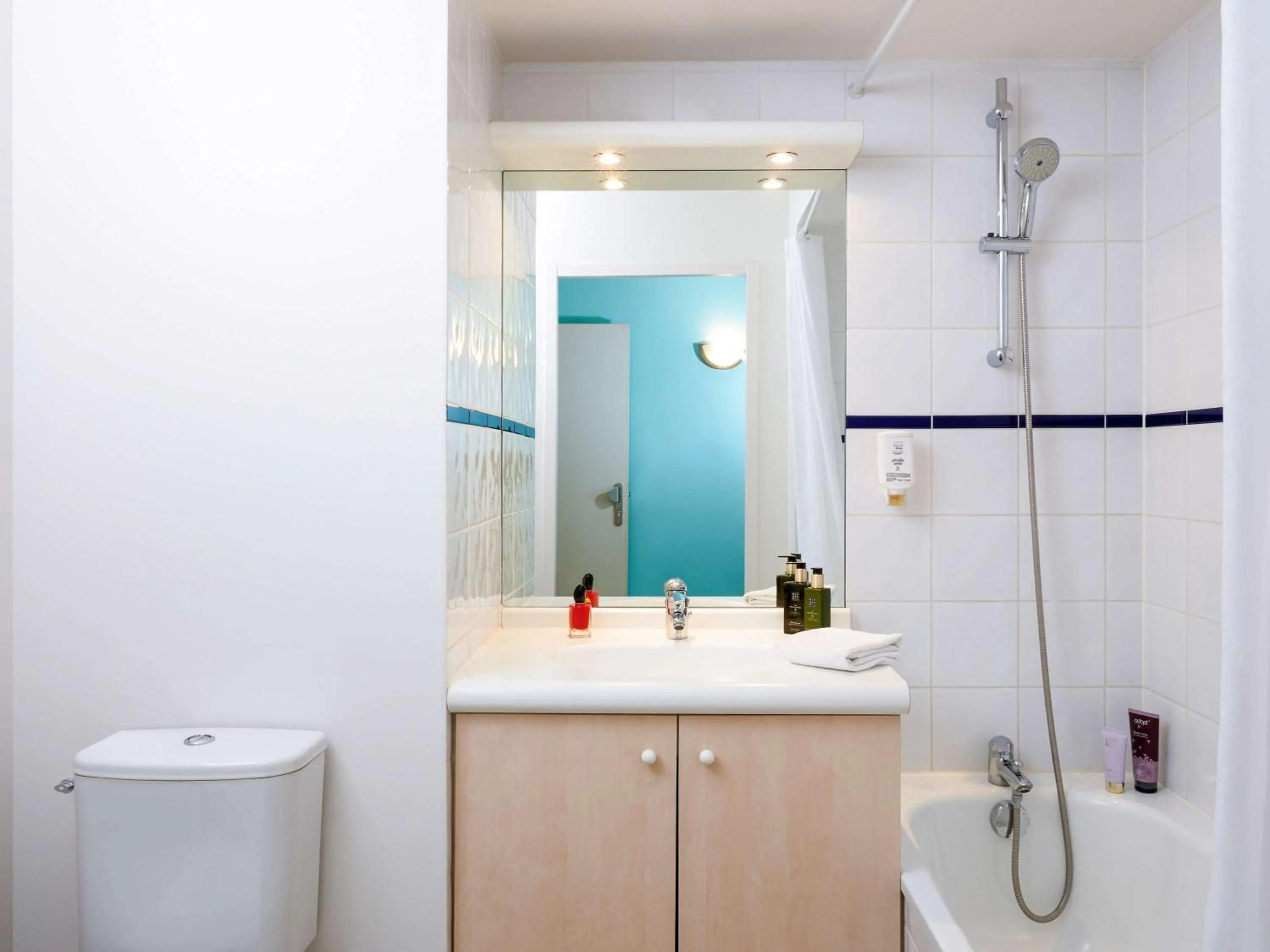 Photo of the whole room in Aparthotel Adagio Access Strasbourg Illkirch