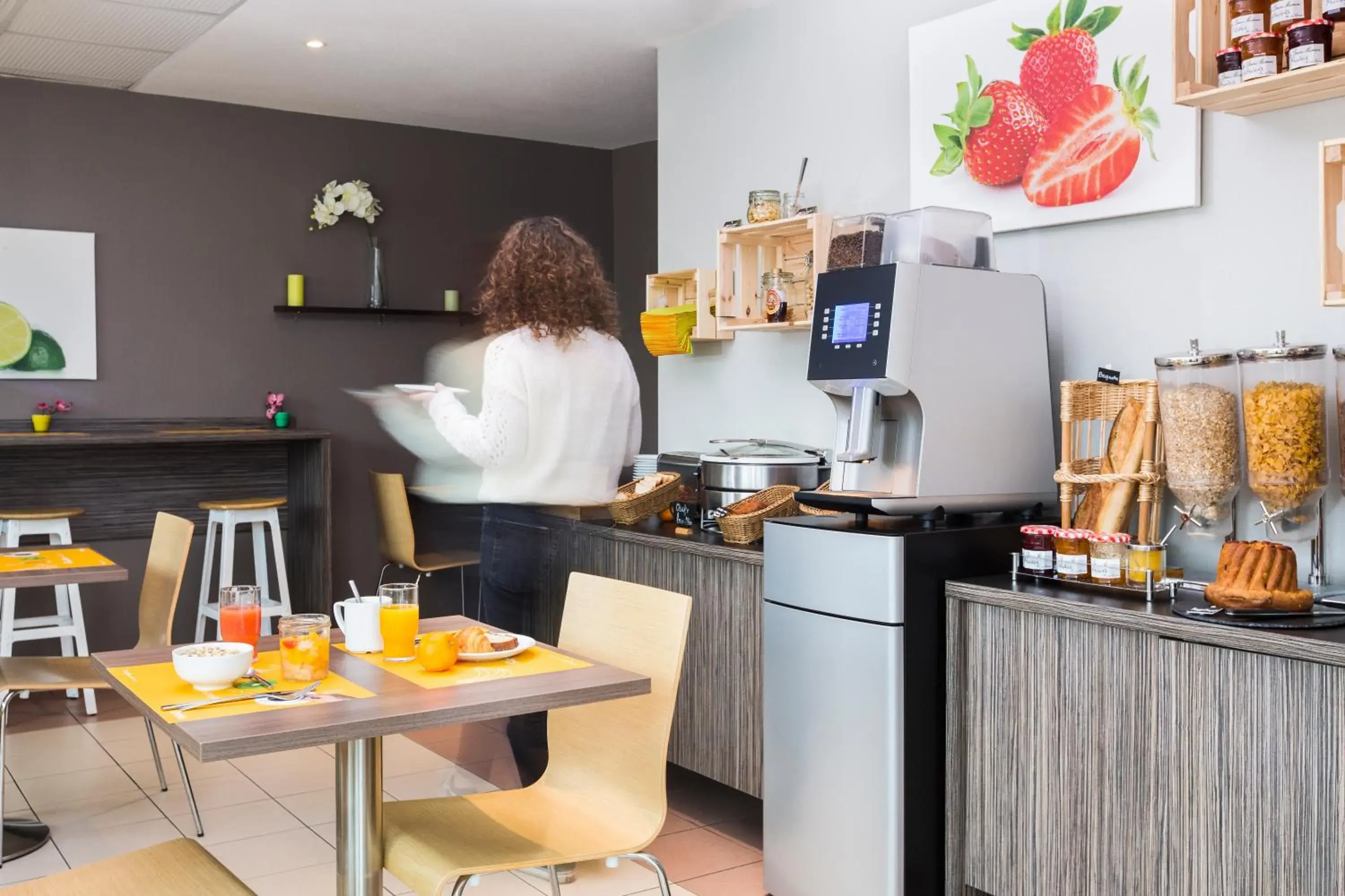 Buffet breakfast in Aparthotel Adagio Access Strasbourg Illkirch Buffet breakfast in Aparthotel Adagio Access Strasbourg Illkirch