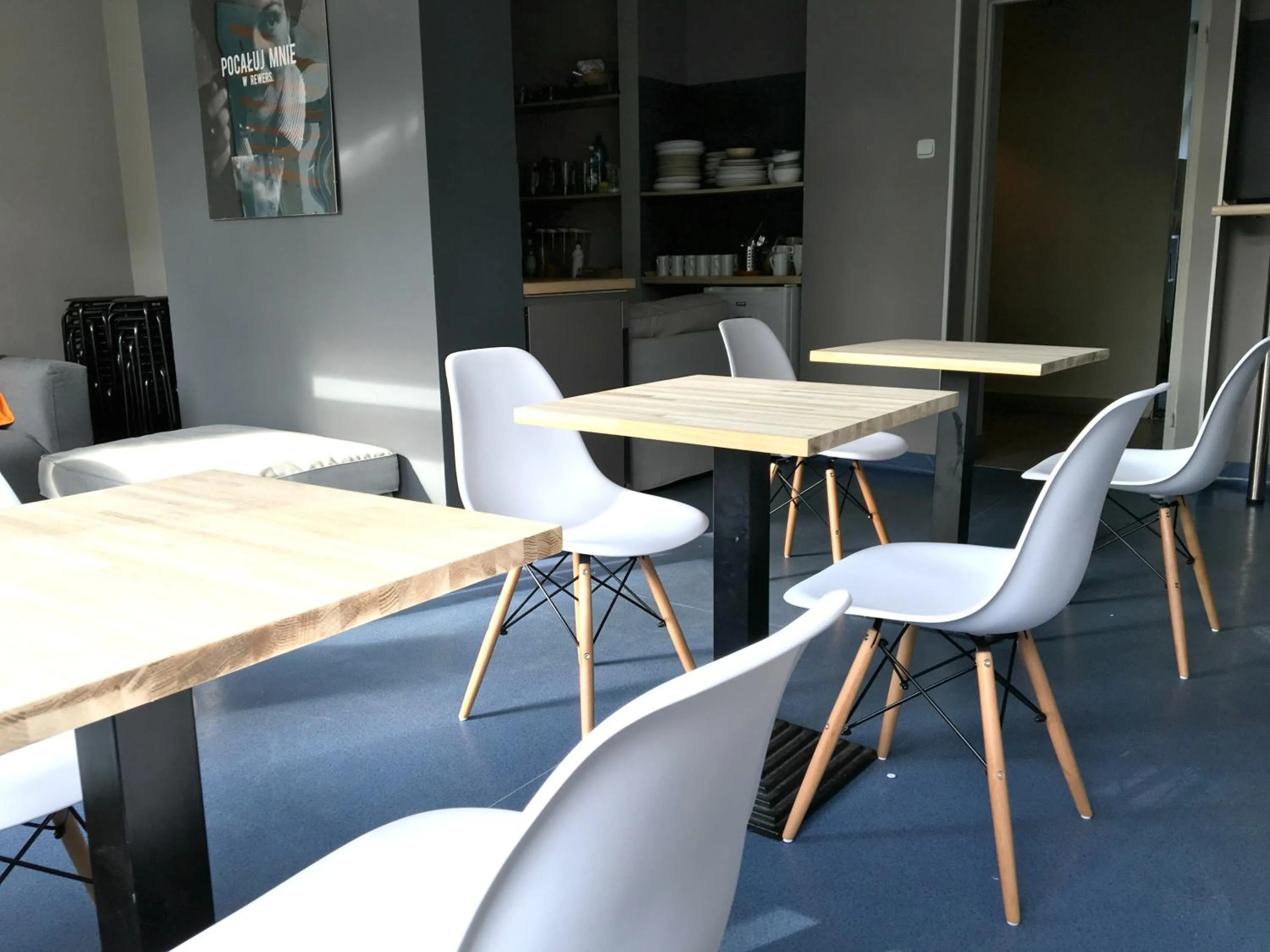 Restaurant/places to eat in Cloud Hostel