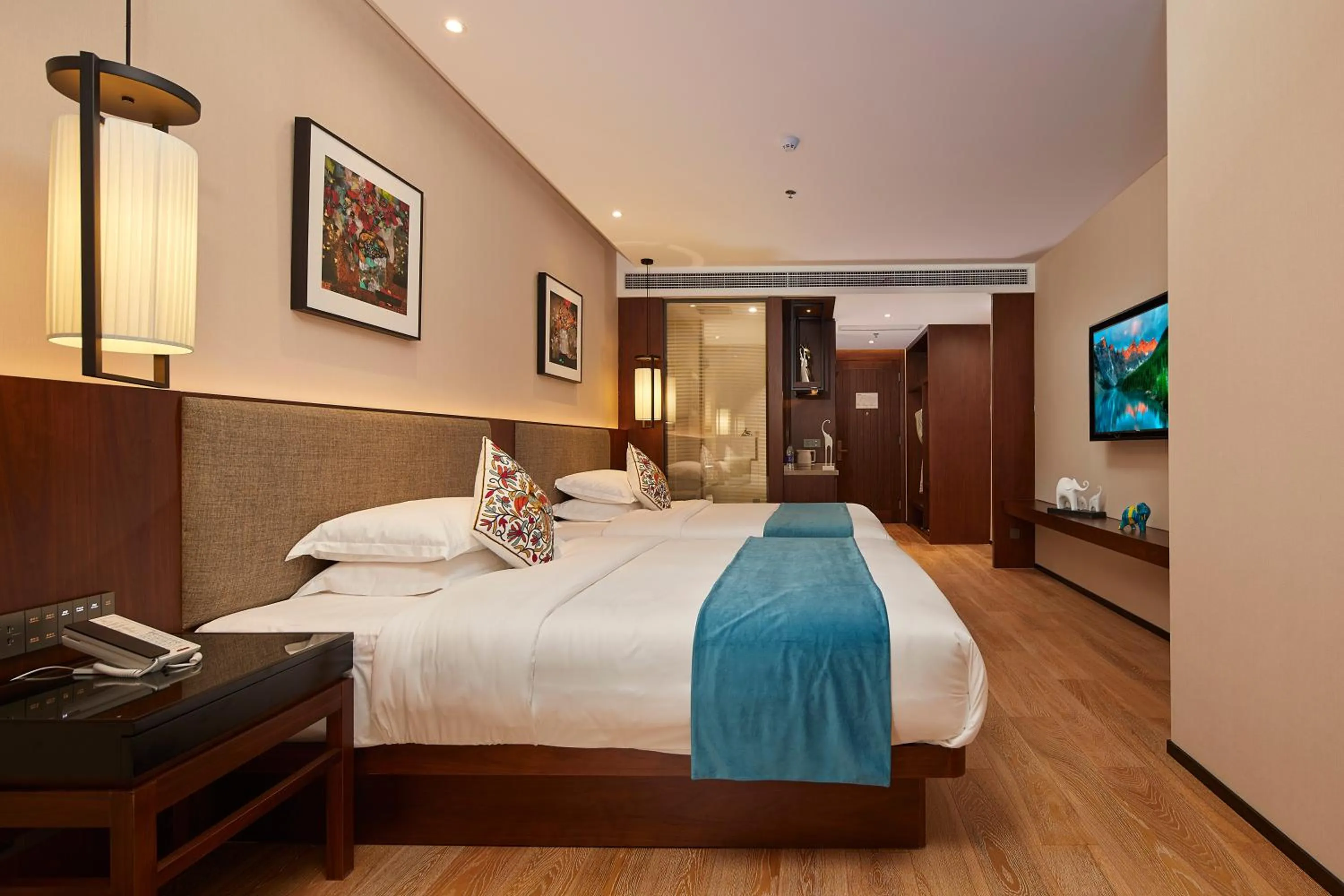 Photo of the whole room in SSAW Boutique Hotel Yangzhou