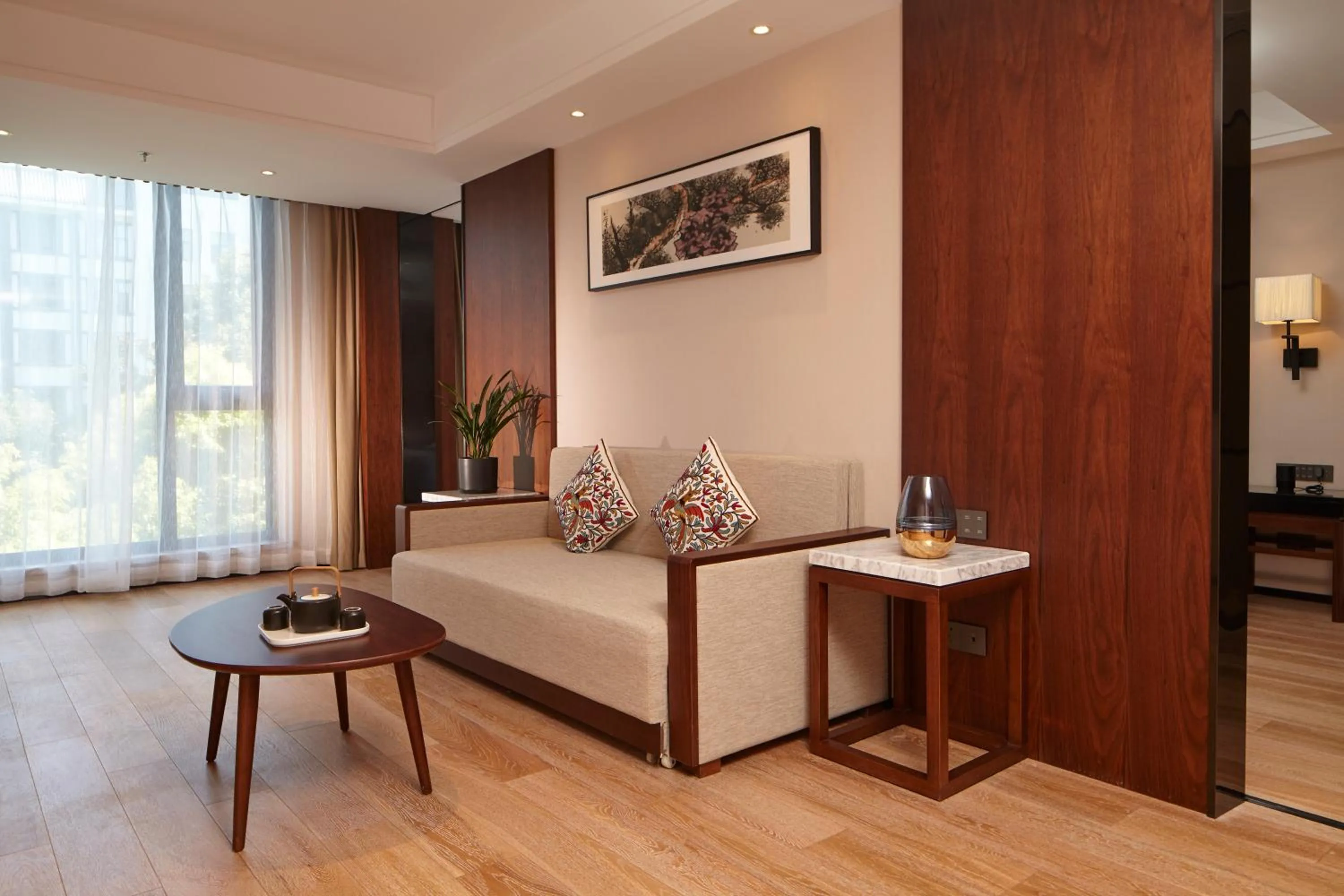 Communal lounge/ TV room in SSAW Boutique Hotel Yangzhou