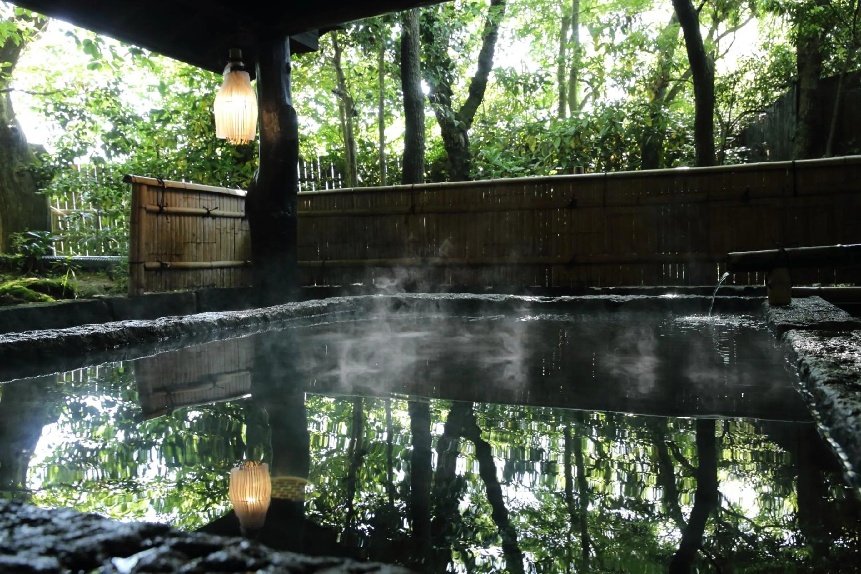 Hot Spring Bath in Shinwaen