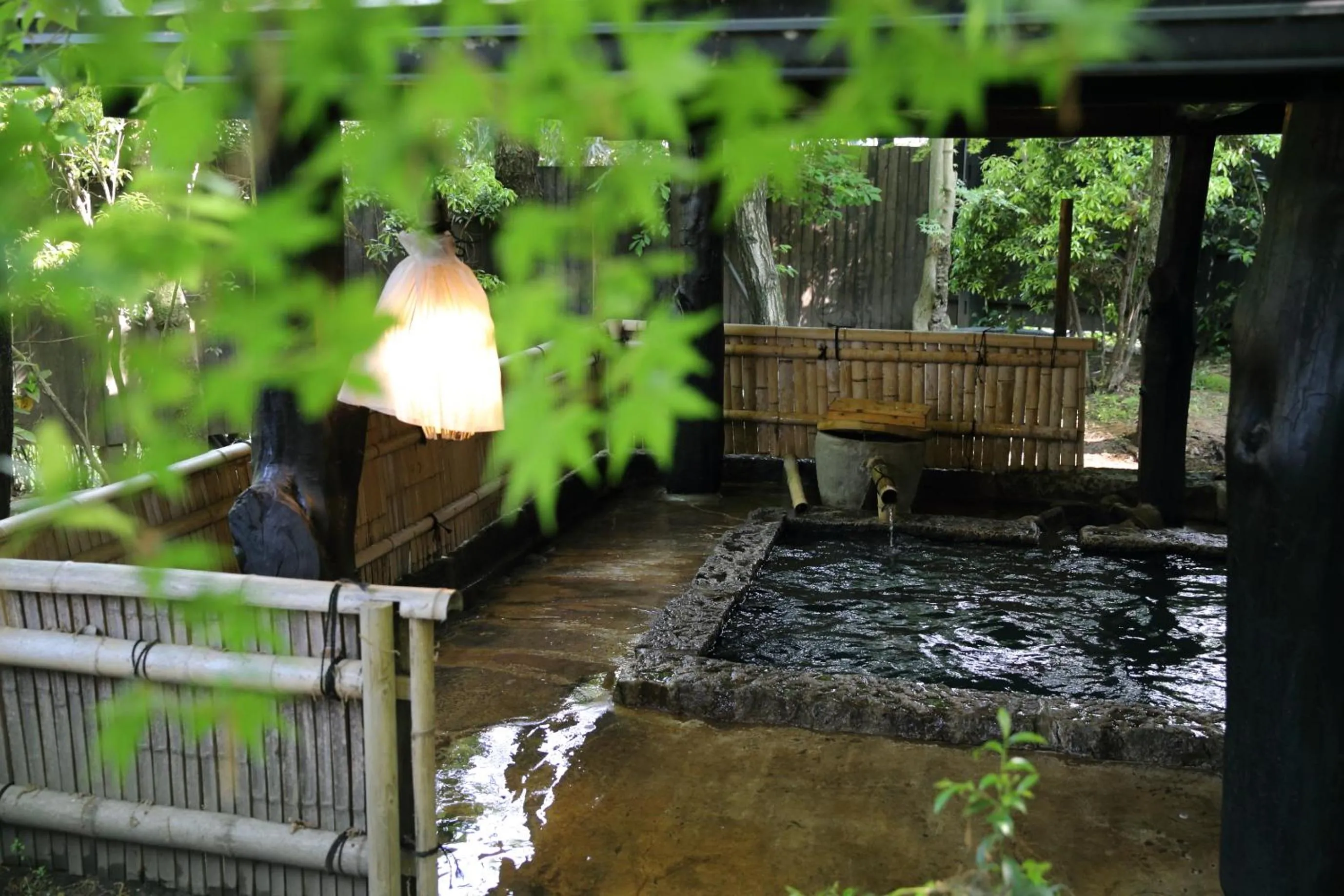 Hot Spring Bath in Shinwaen