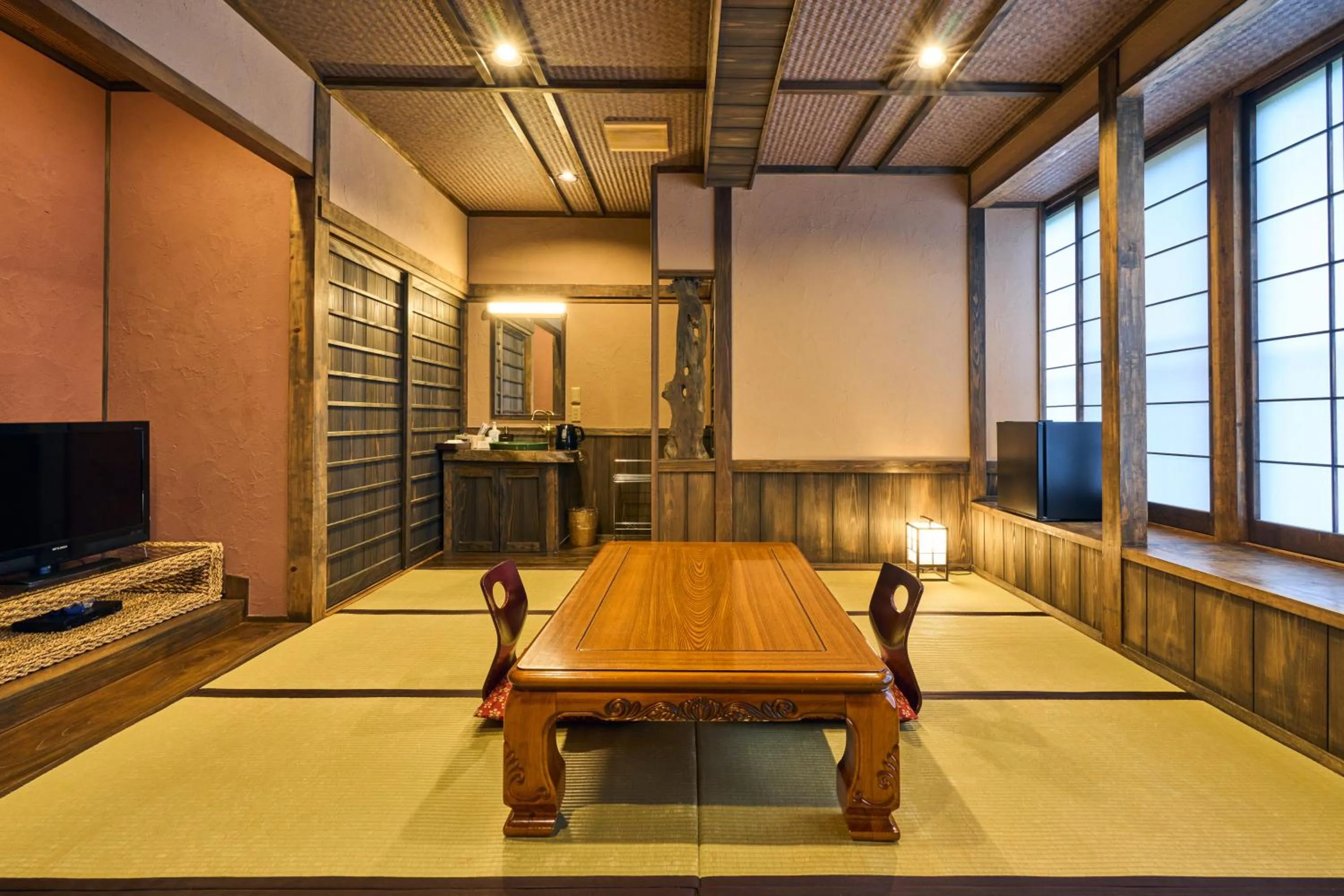 Photo of the whole room in Shinwaen