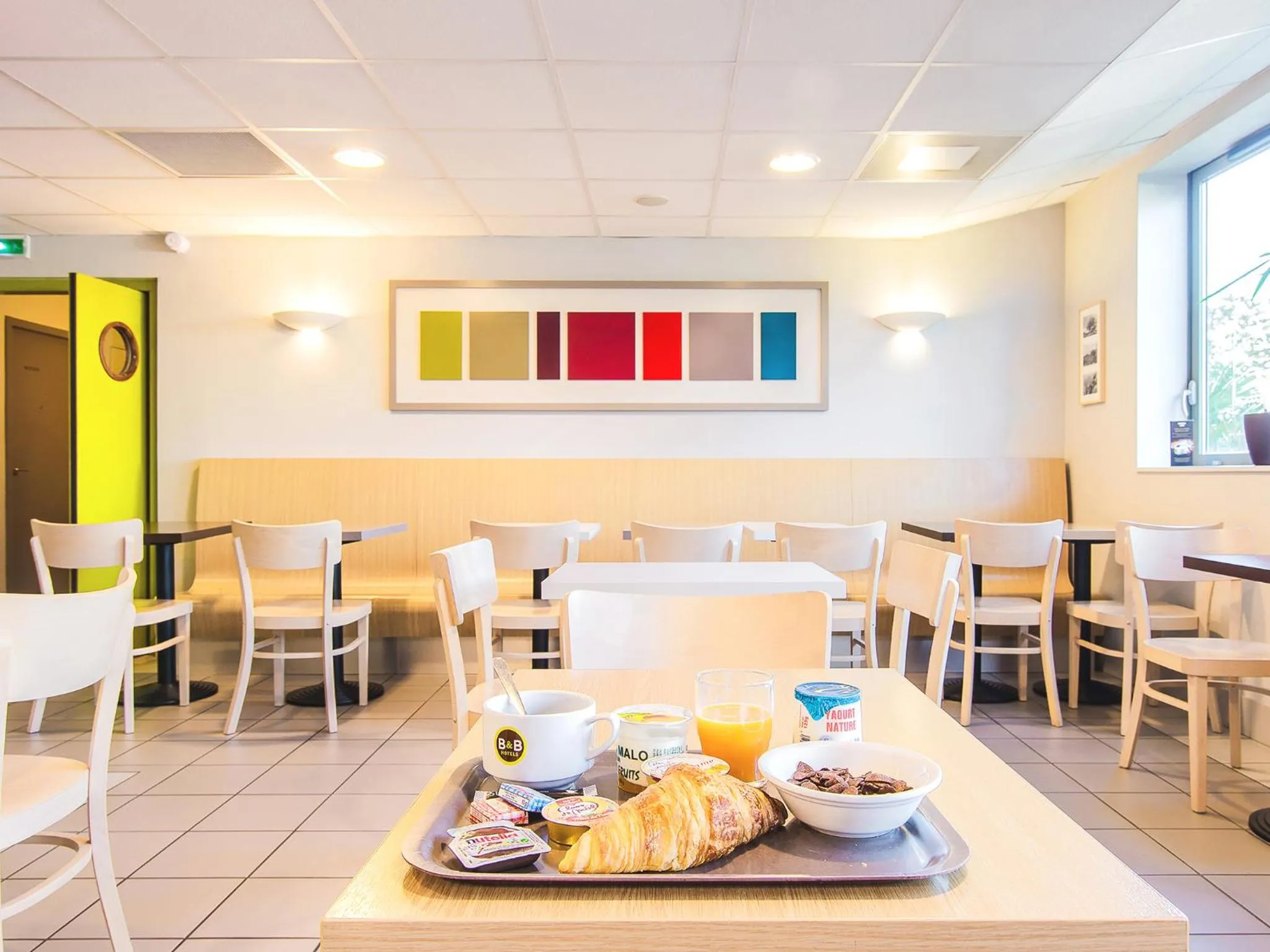 Restaurant/places to eat in B&B HOTEL Toulouse Basso Cambo