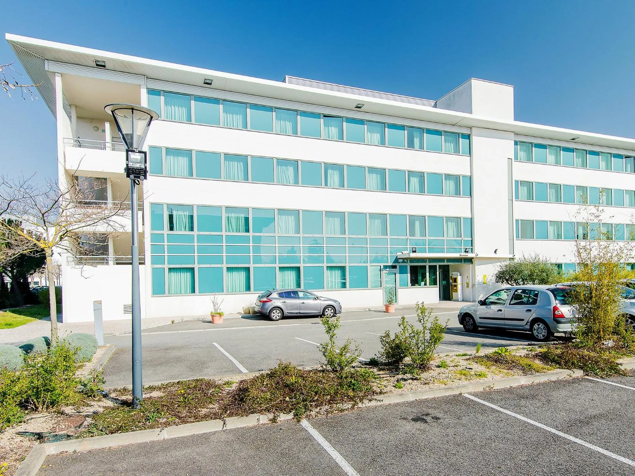 Facade/entrance in B&B HOTEL Toulouse Basso Cambo