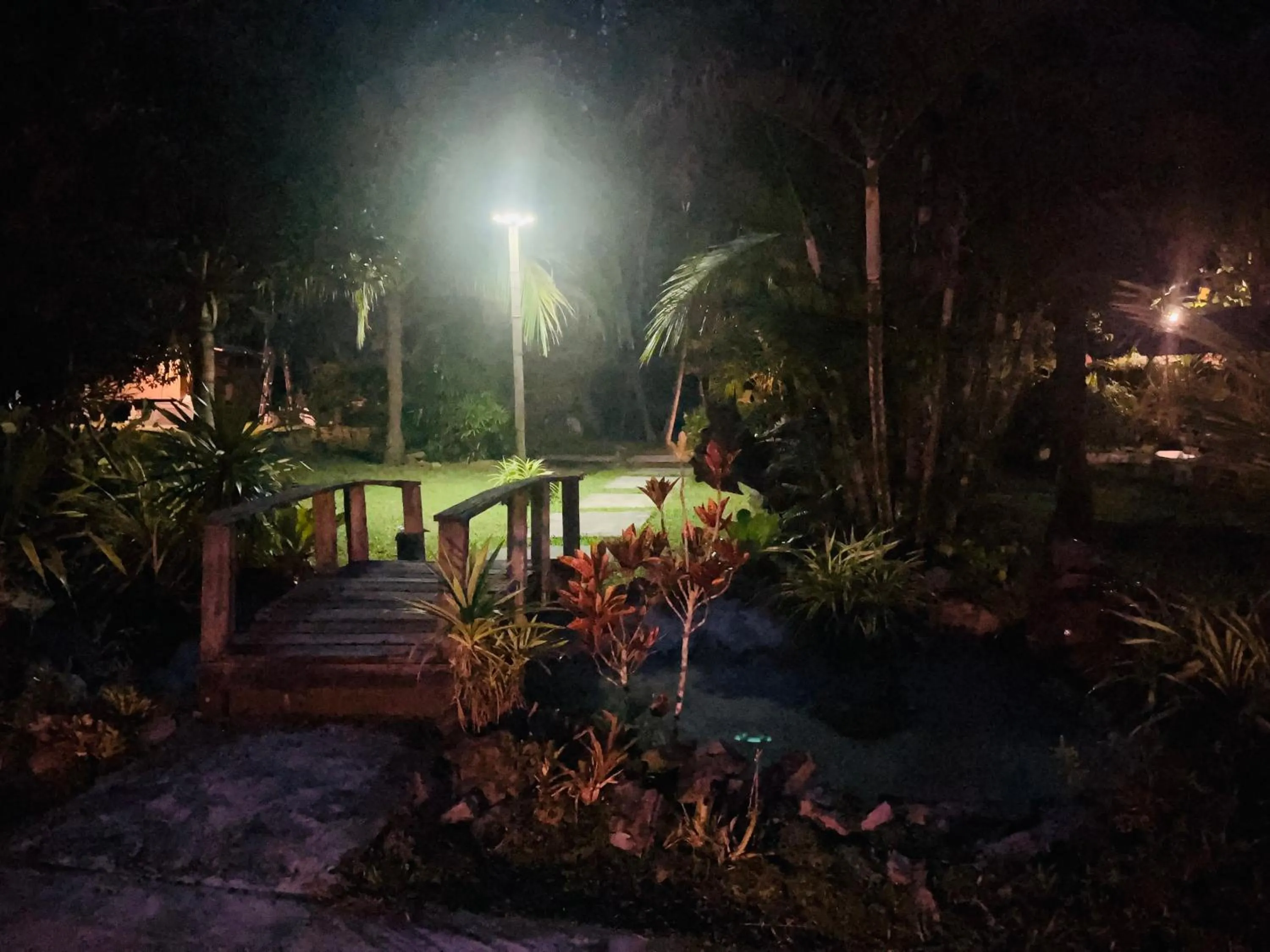 Night in Najjamee Bungalows