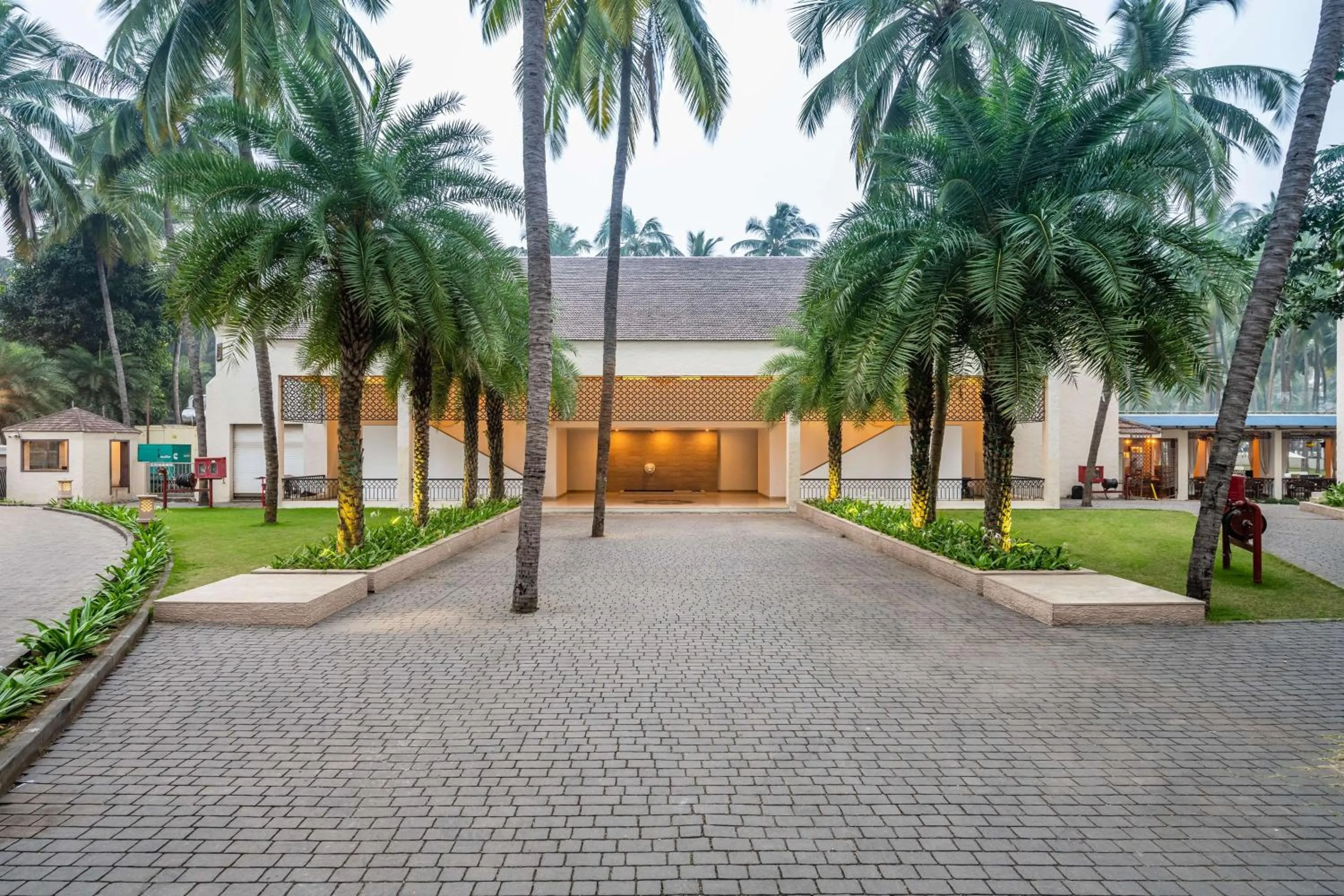 Property building in Silver Waves Resort & Spa - Daman