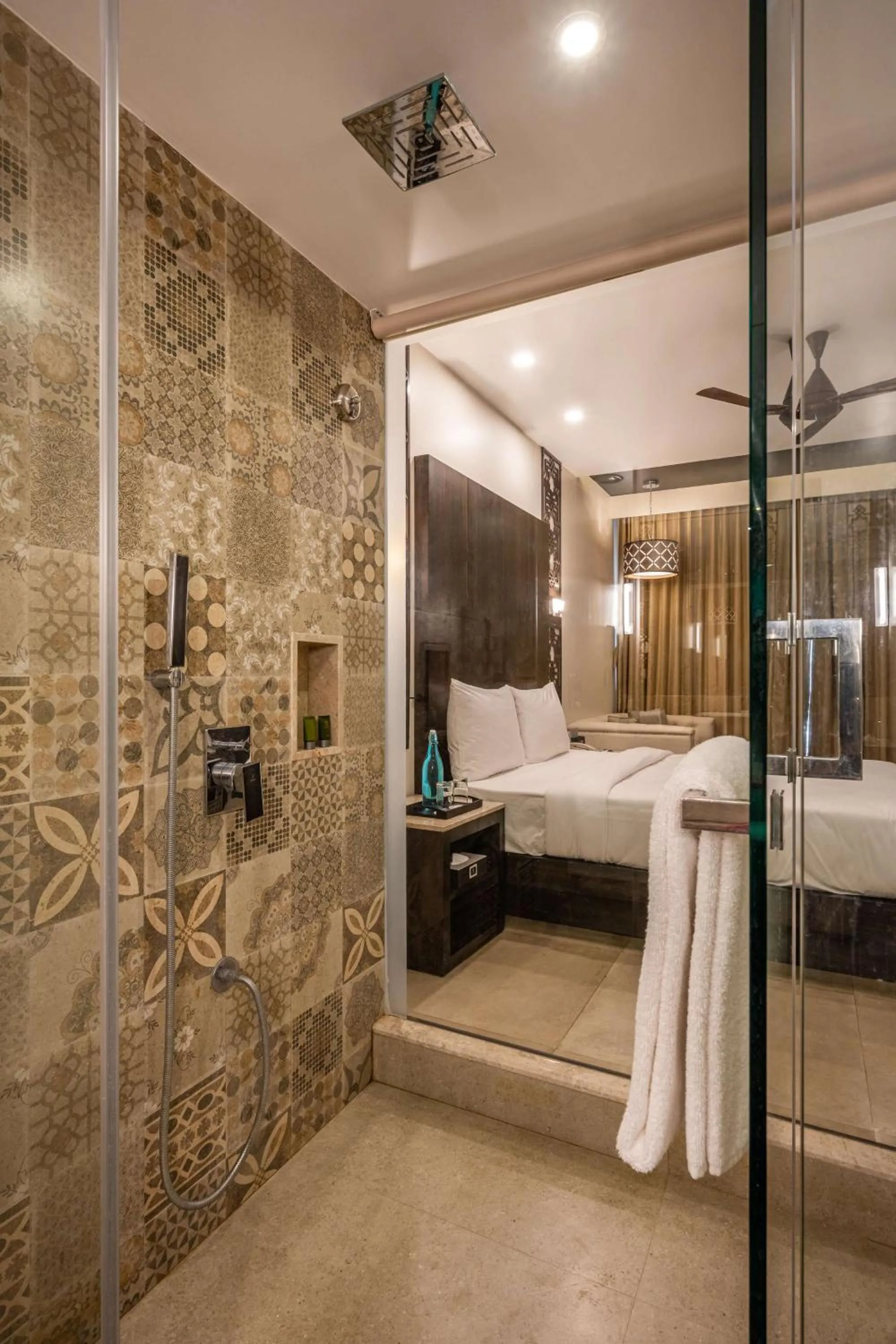 Bathroom, Bed in Silver Waves Resort & Spa - Daman