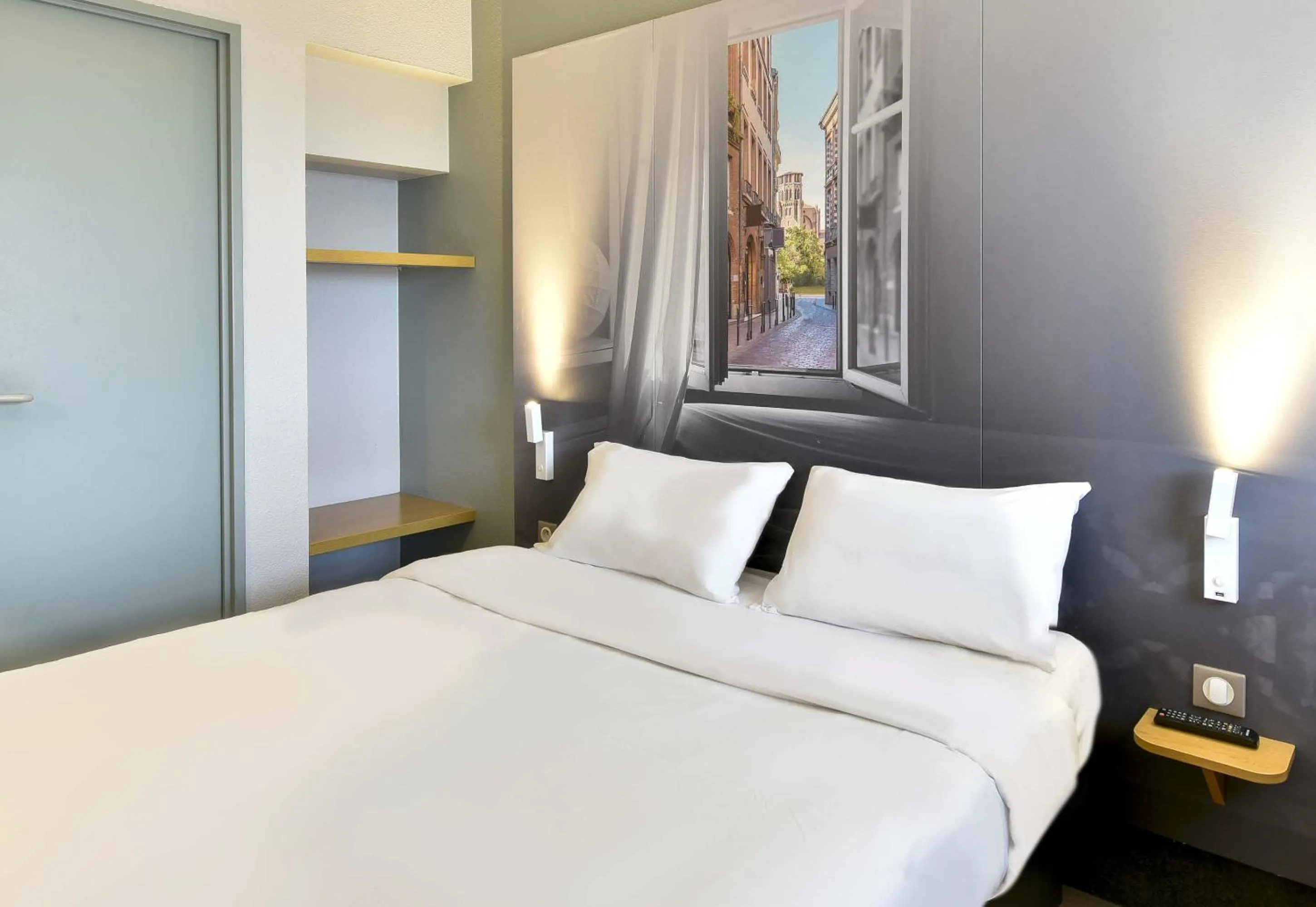 Bedroom, Bed in B&B HOTEL Toulouse Cité de l'Espace Mouchotte