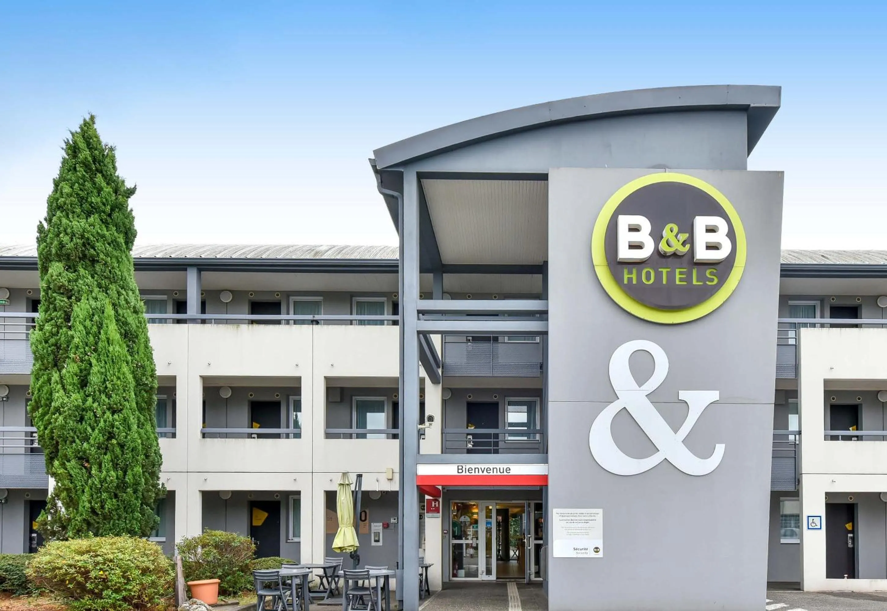 Property building in B&B HOTEL Toulouse Cité de l'Espace Mouchotte