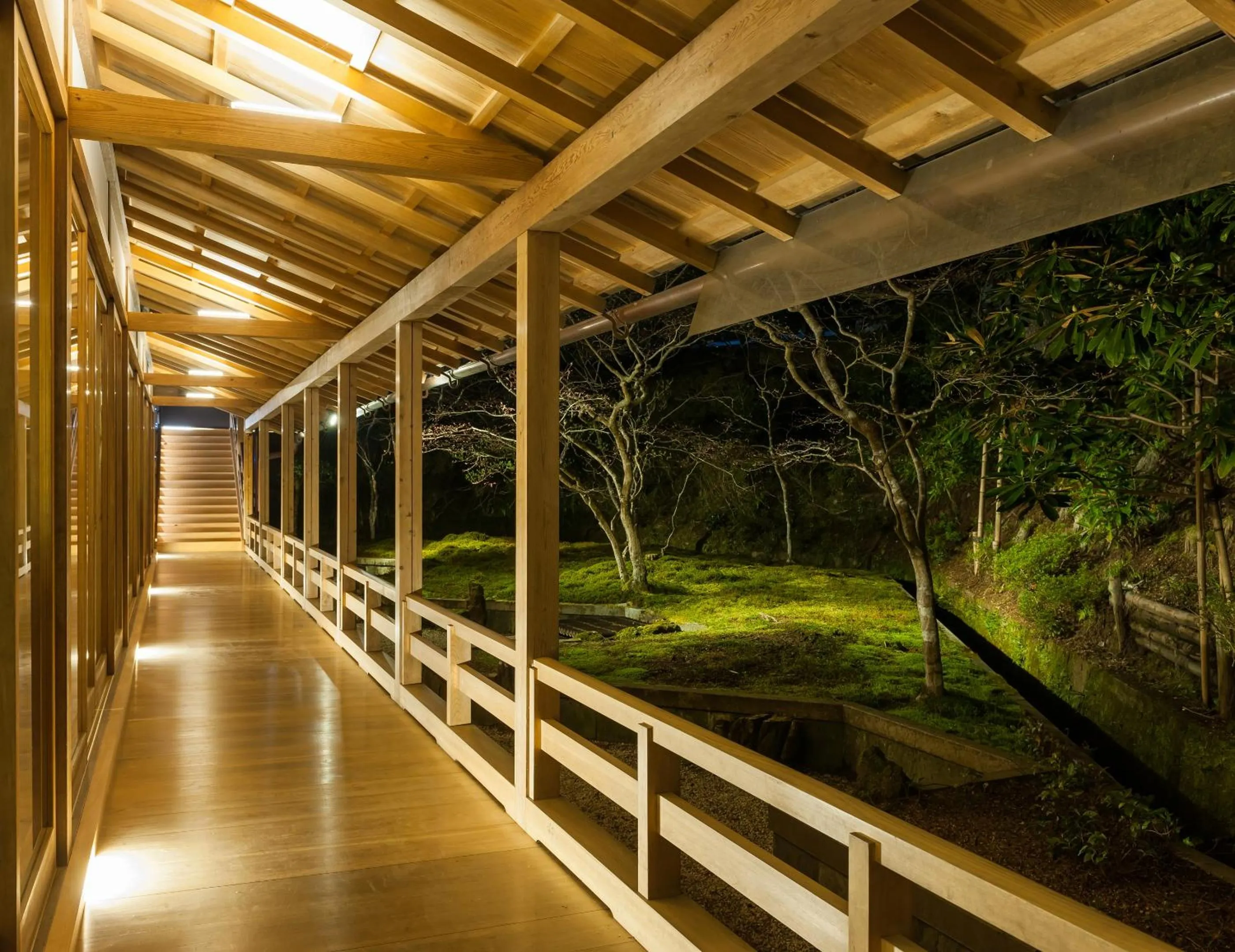 Night in Koyasan Sanadabo Rengejoin