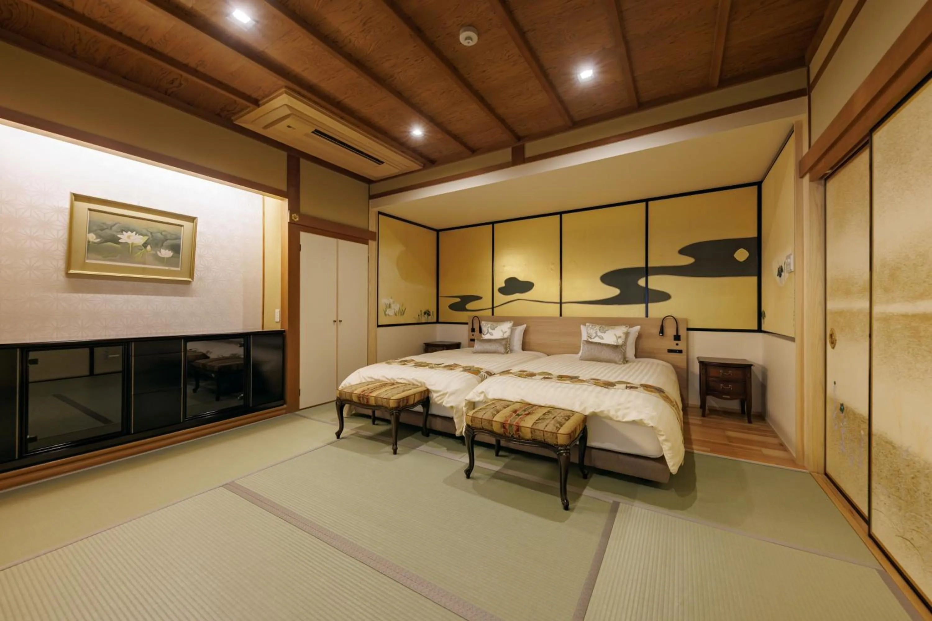 Photo of the whole room, Bed in Koyasan Sanadabo Rengejoin