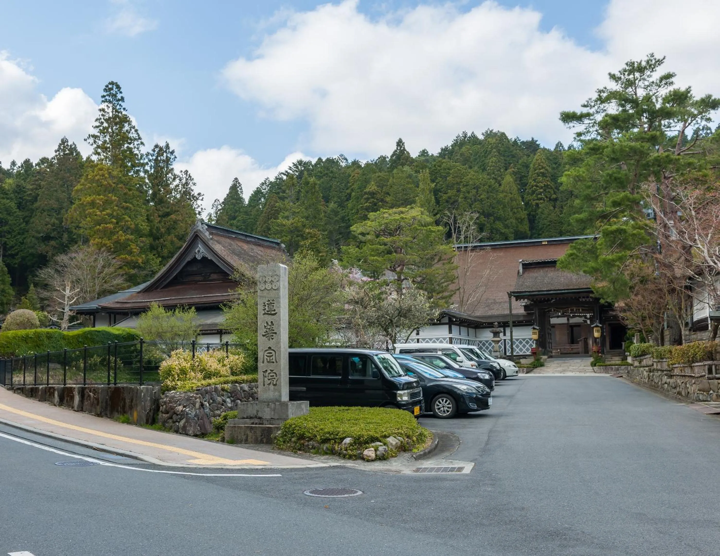 Property building in Koyasan Sanadabo Rengejoin