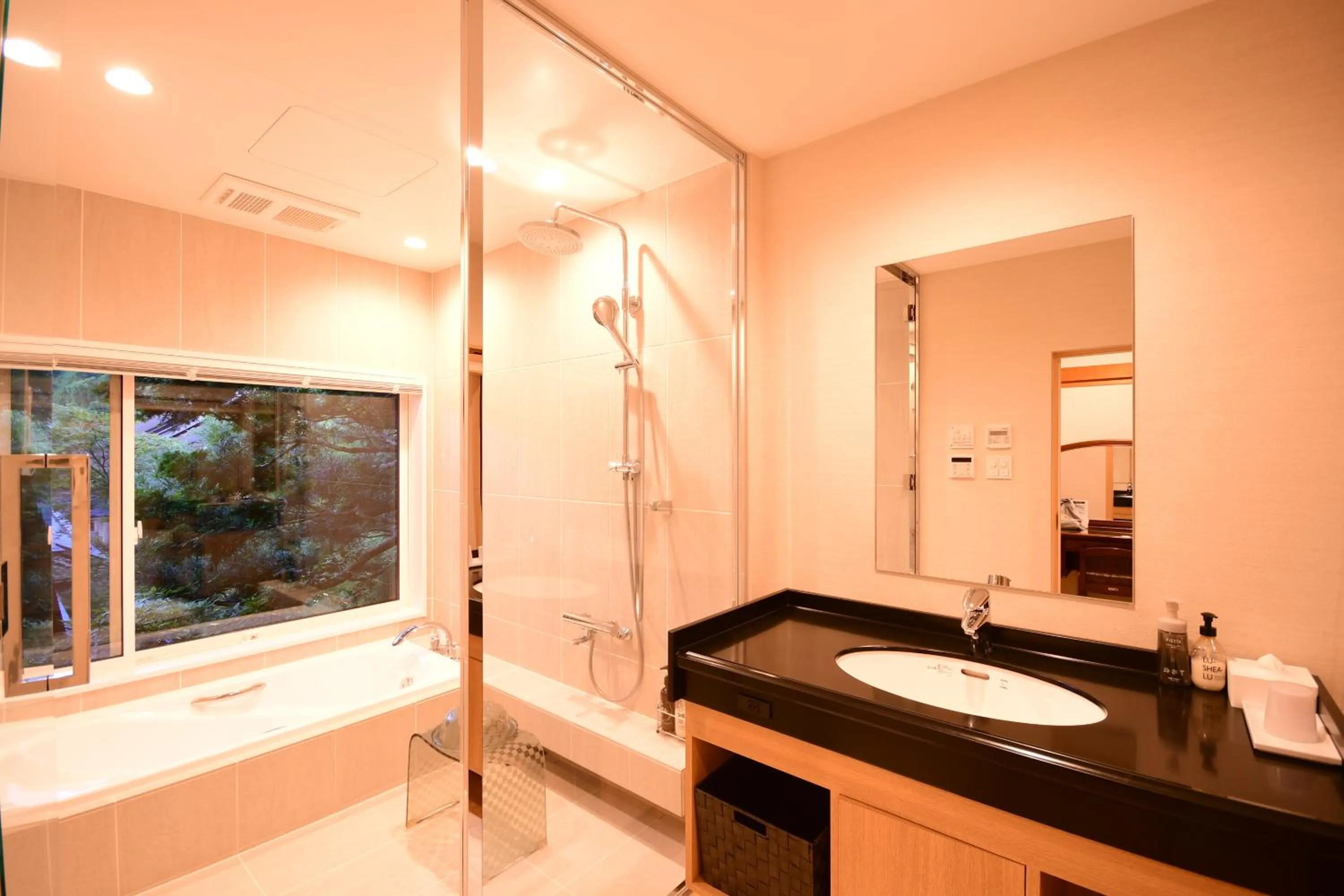 Shower in Koyasan Sanadabo Rengejoin