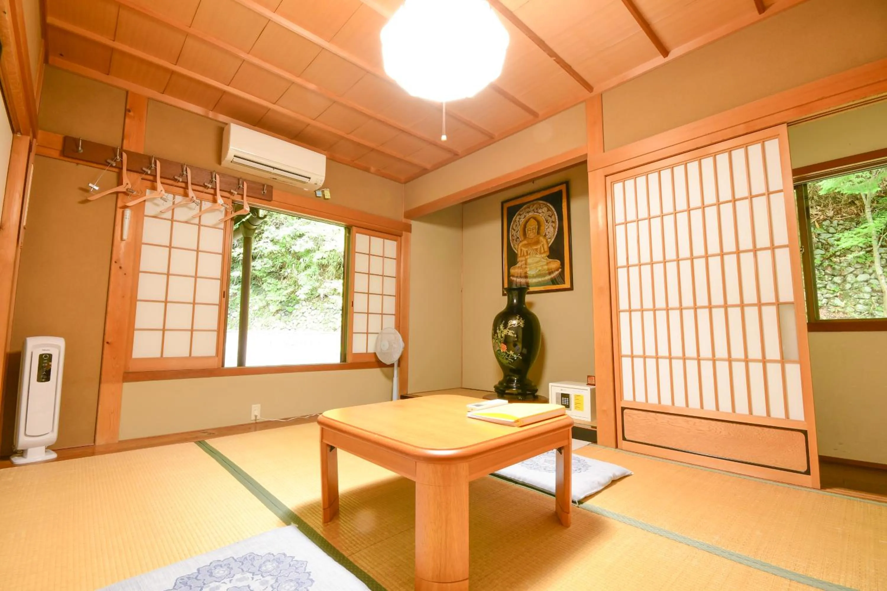 Photo of the whole room in Koyasan Sanadabo Rengejoin