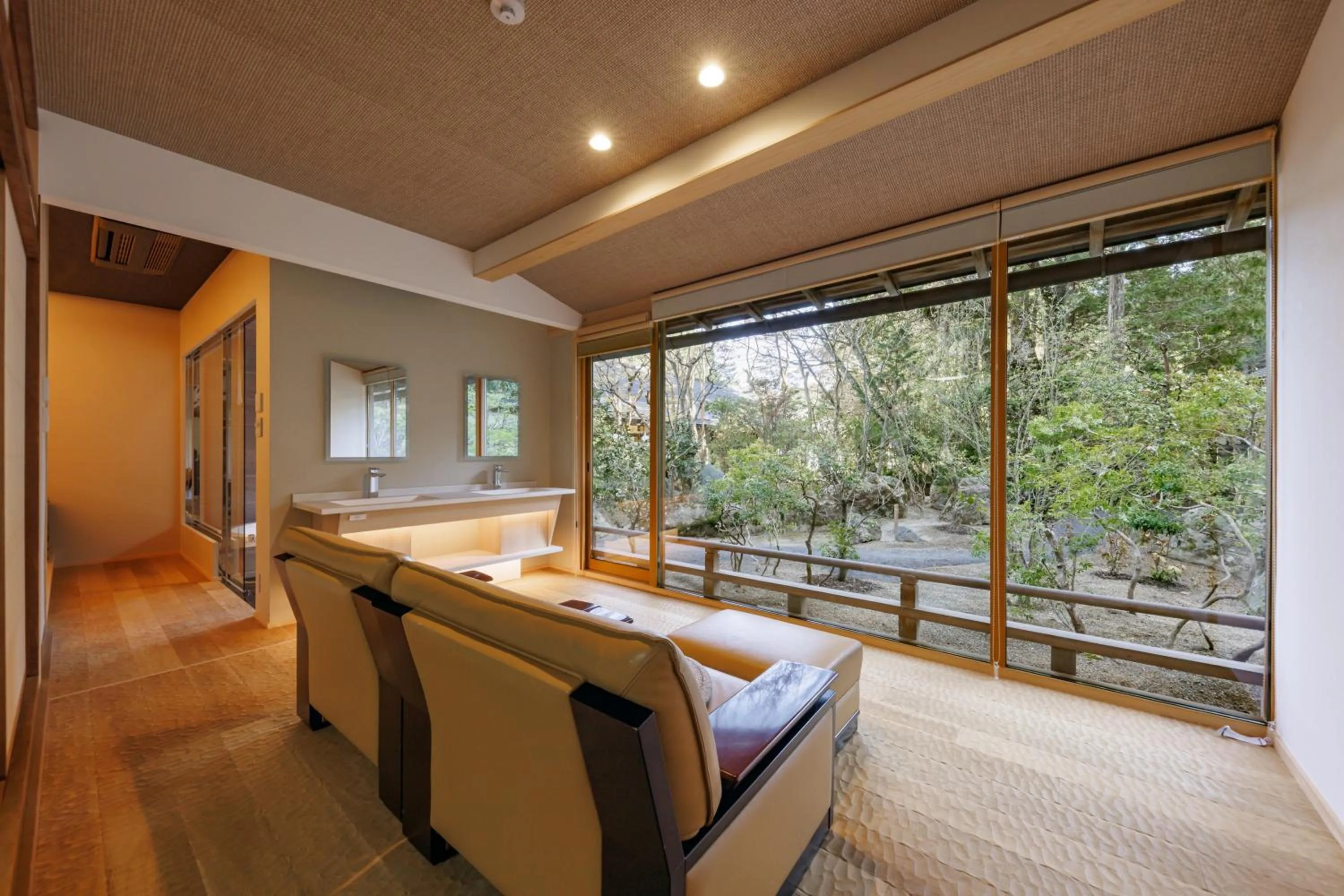 Seating area in Koyasan Sanadabo Rengejoin